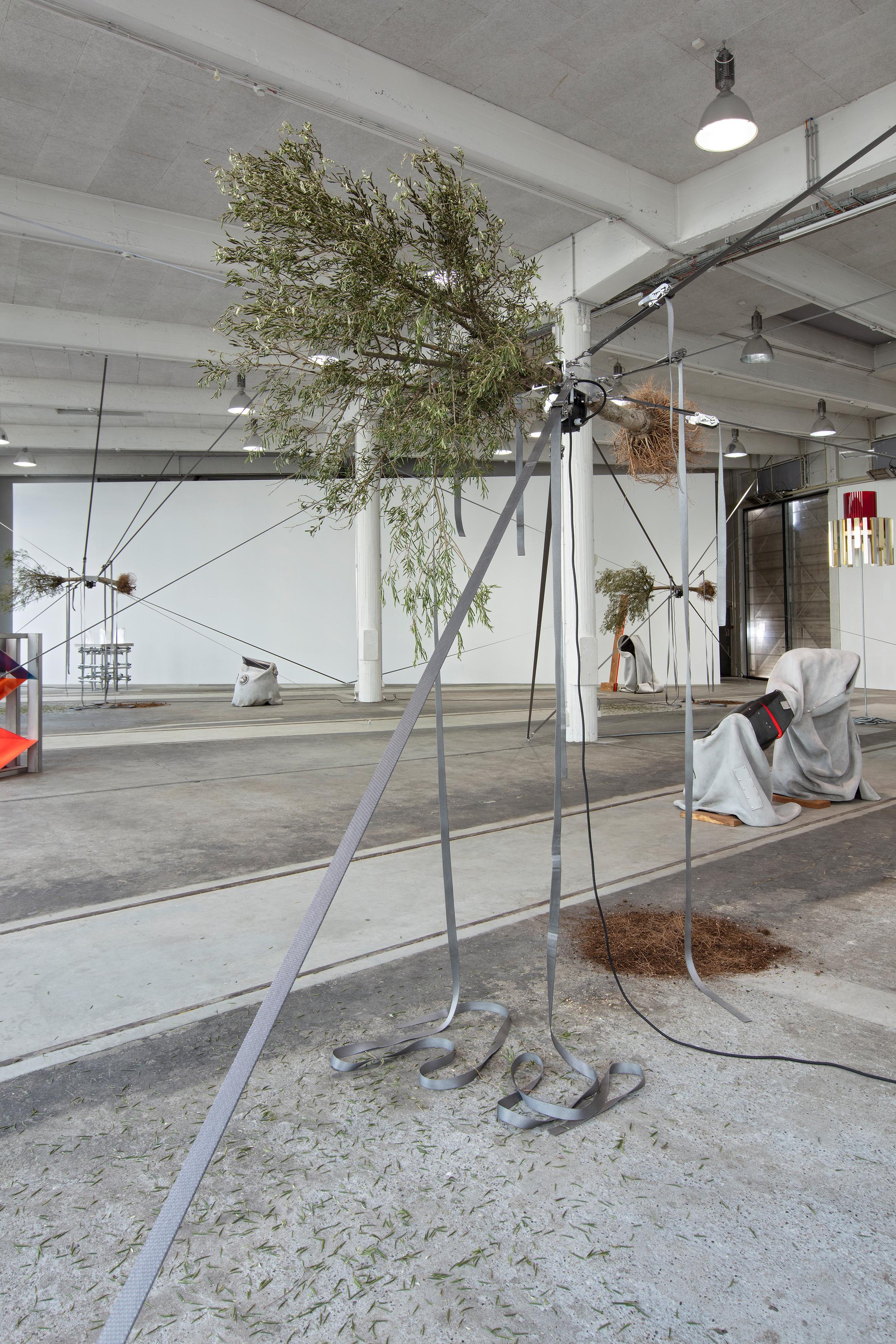 Exhibition View Siobhán Hapaska Soloshow at Lokremise, St. Gallen, 2020, presented by Kunstmuseum St. Gallen / Photo: Stefan Rohner / Courtesy: the artist and Kunstmuseum St. Gallen