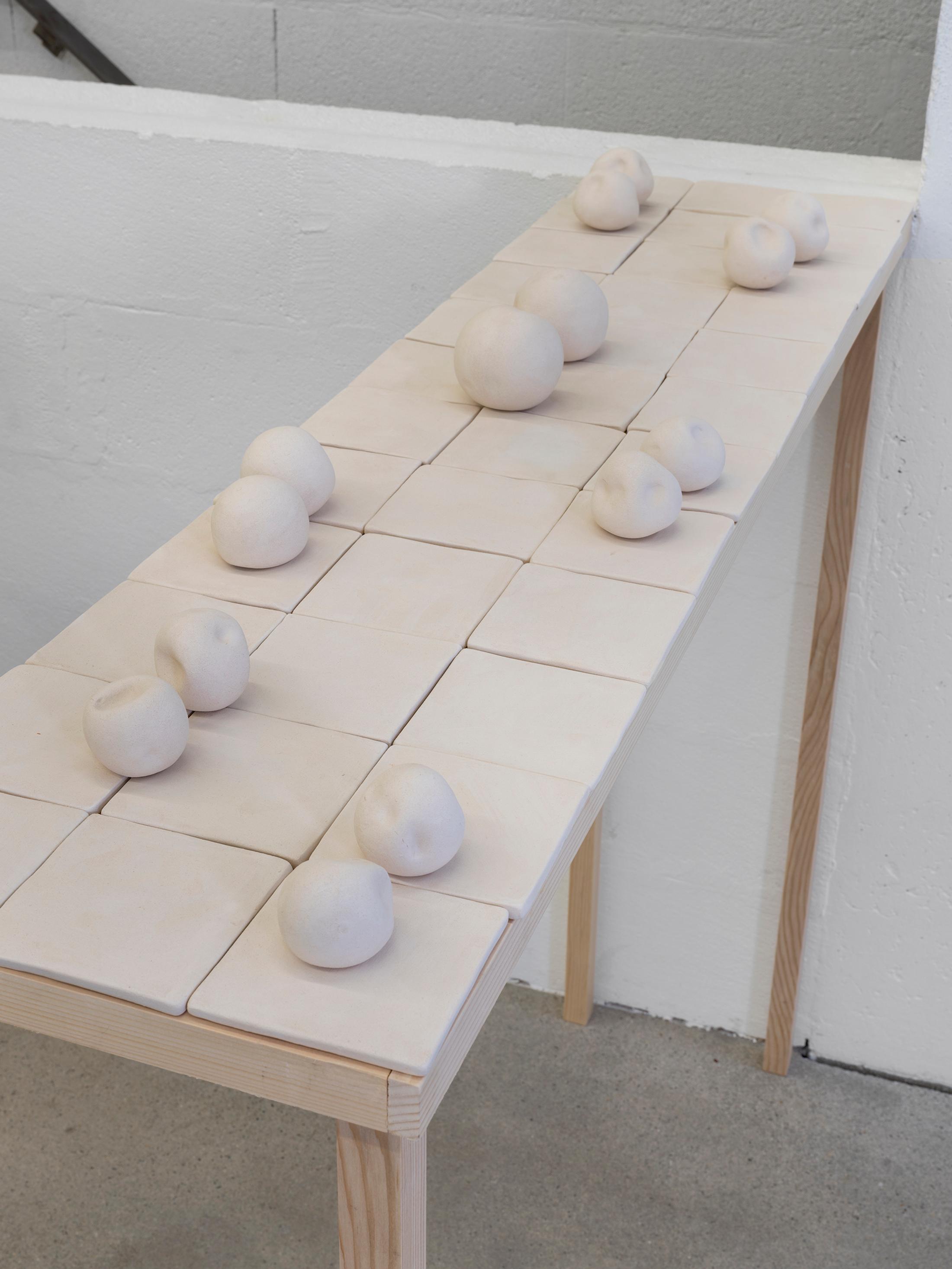 Exhibition View Sophie Bouvier Ausländer Soloshow «Words, Works, Worlds; view on In Hands, 2019» at Galerie Heinzer Reszler, Lausanne, 2019 / Photo: Julien Gremaud / Courtesy: the artist and Galerie Heinzer Reszler