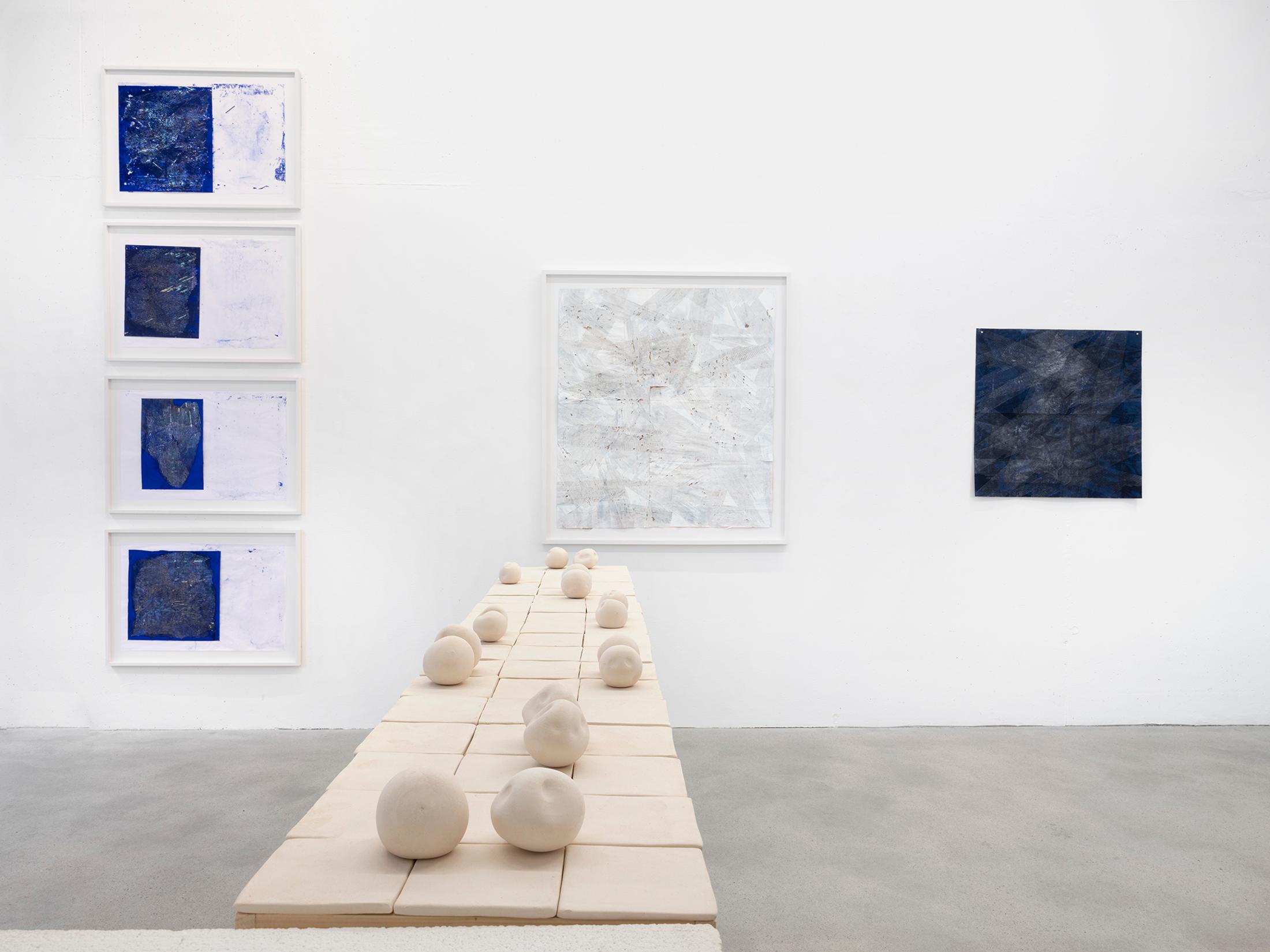 Exhibition View Sophie Bouvier Ausländer Soloshow «Words, Works, Worlds» at Galerie Heinzer Reszler, Lausanne, 2019 / Photo: Julien Gremaud / Courtesy: the artist and Galerie Heinzer Reszler