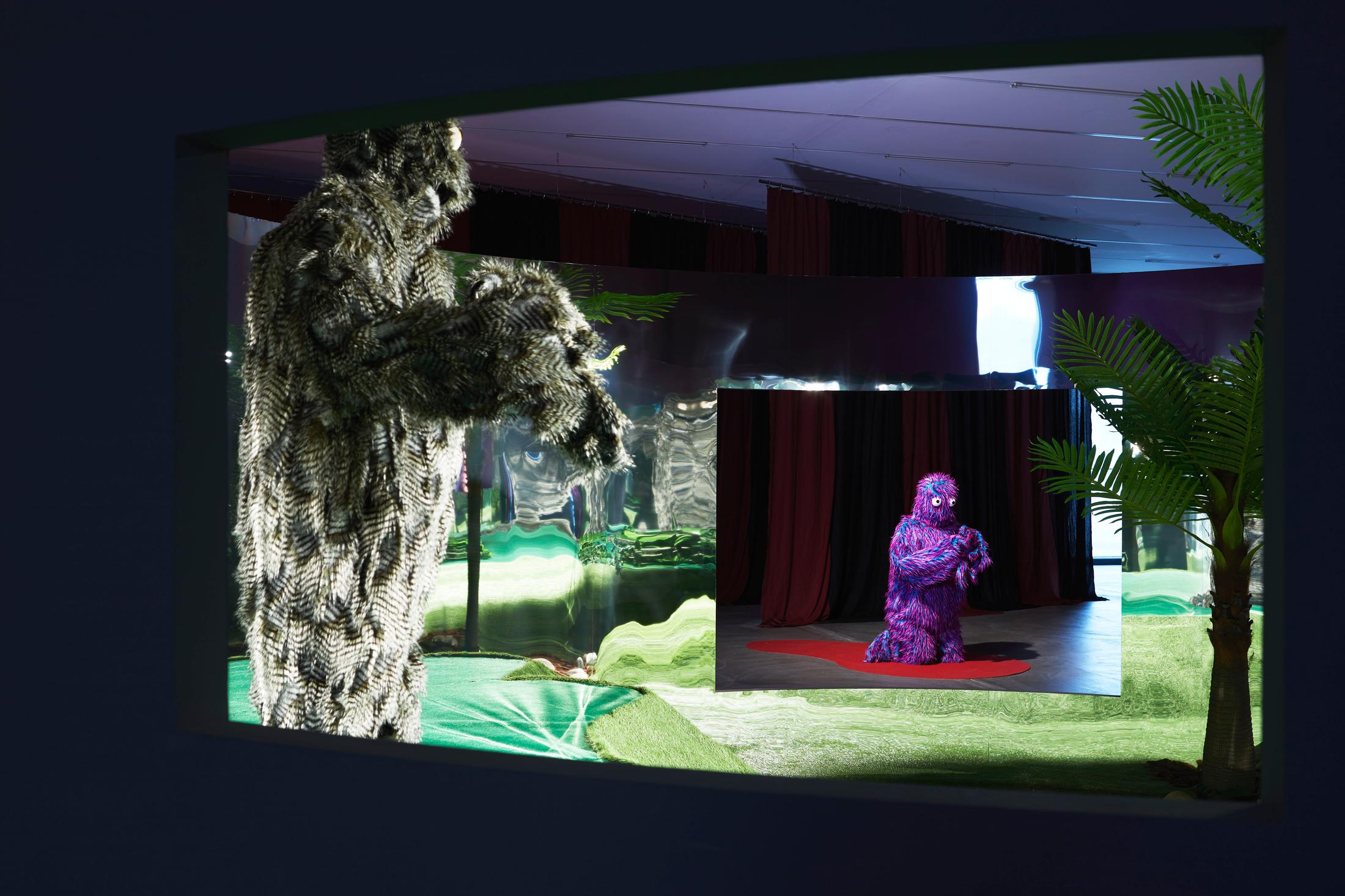 Exhibition View Stefan Tcherepnin Soloshow «Honky Tonk Calamity >< Ms. Fortune on the Links» at Kunsthalle Zürich, Zurich, 2019 / © Photo: Lucas Ziegler / Courtesy: the artist and Kunsthalle Zürich