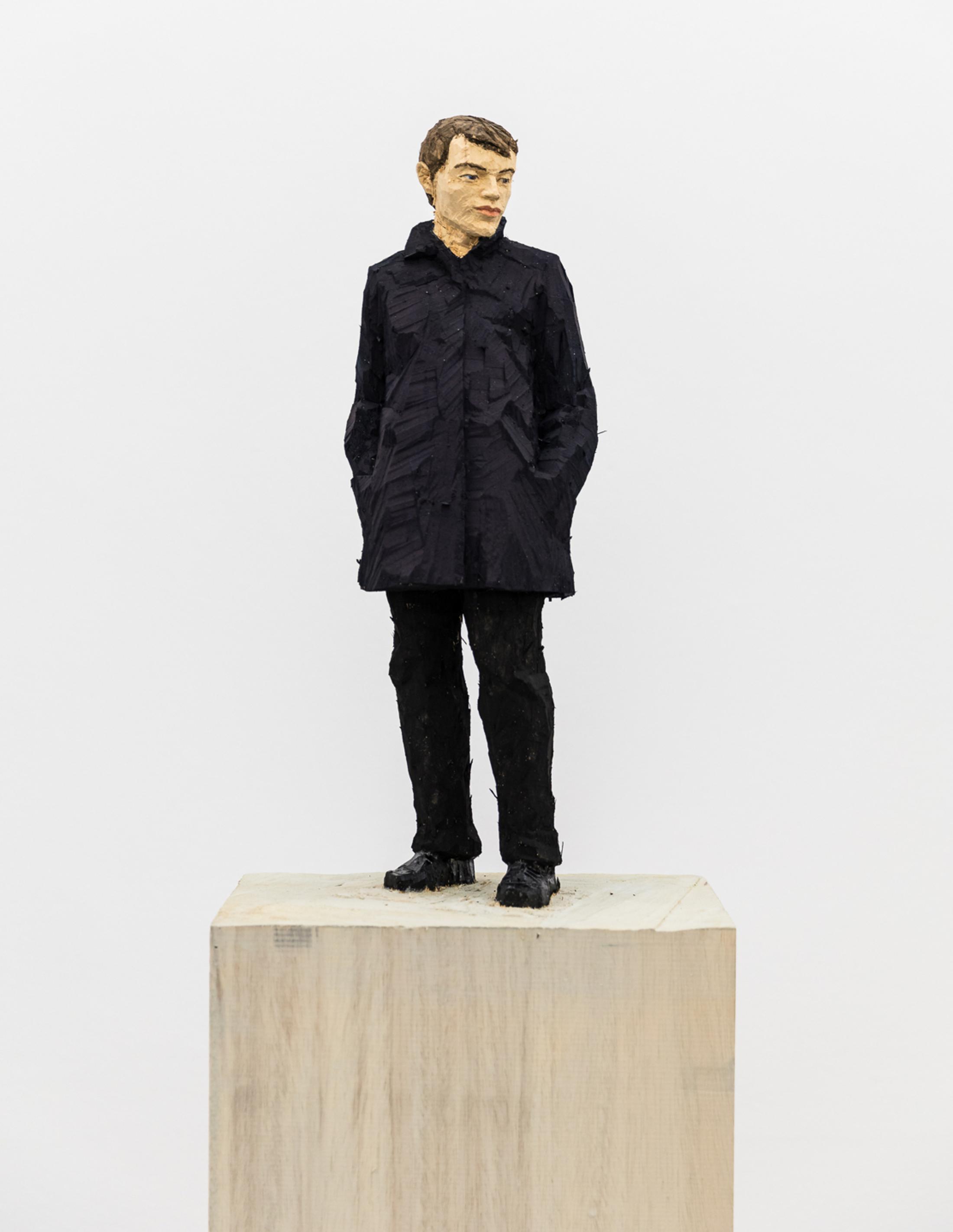 Exhibition View Stephan Balkenhol Soloshow (view on Man with Dark Blue Jacket, 2019) at Mai 36, Zurich, 2019 / Courtesy: the artist and Mai 36