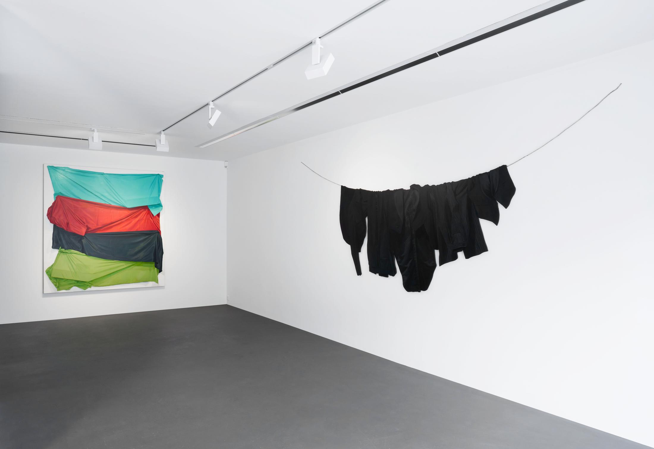 Exhibition View Stephen Posen «Threads: Paintings from the 1960s and '70s» at Vito Schnabel Gallery, St. Moritz / Photos: Roland Tännler / Courtesy the artist and Vito Schnabel Gallery