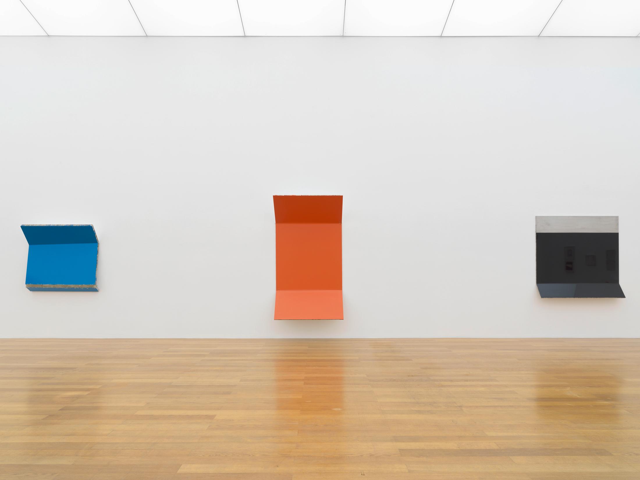 Exhibition View Steven Parrino Soloshow «Nihilism Is Love» at Kunstmuseum Liechtenstein, Liechtenstein, 2020 / Photo: Stefan Altenburger / © Kunstmuseum Liechtenstein / Courtesy: the artist and Kunstmuseum Liechtenstein