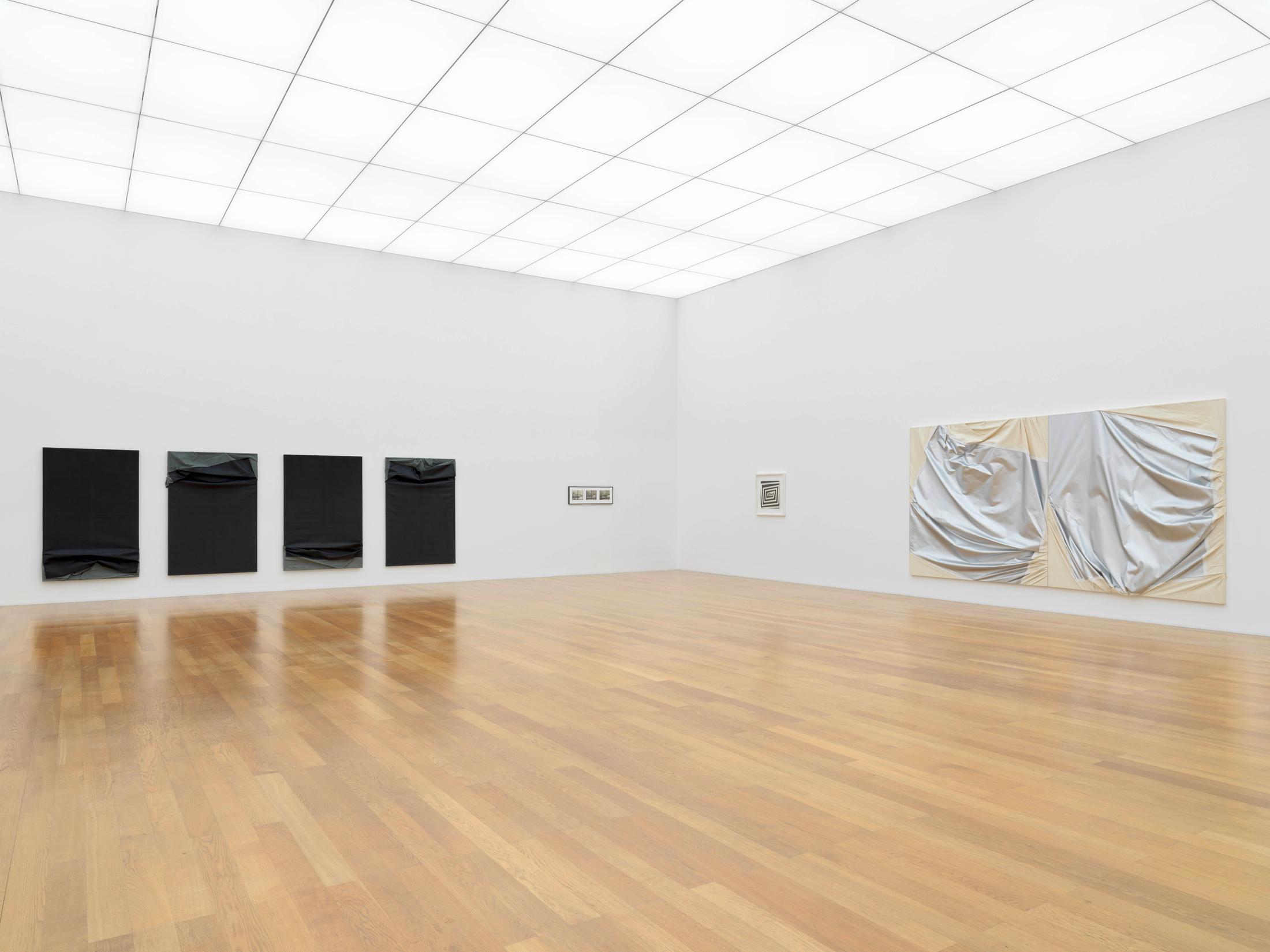 Exhibition View Steven Parrino Soloshow «Nihilism Is Love» at Kunstmuseum Liechtenstein, Liechtenstein, 2020 / Photo: Stefan Altenburger / © Kunstmuseum Liechtenstein / Courtesy: the artist and Kunstmuseum Liechtenstein