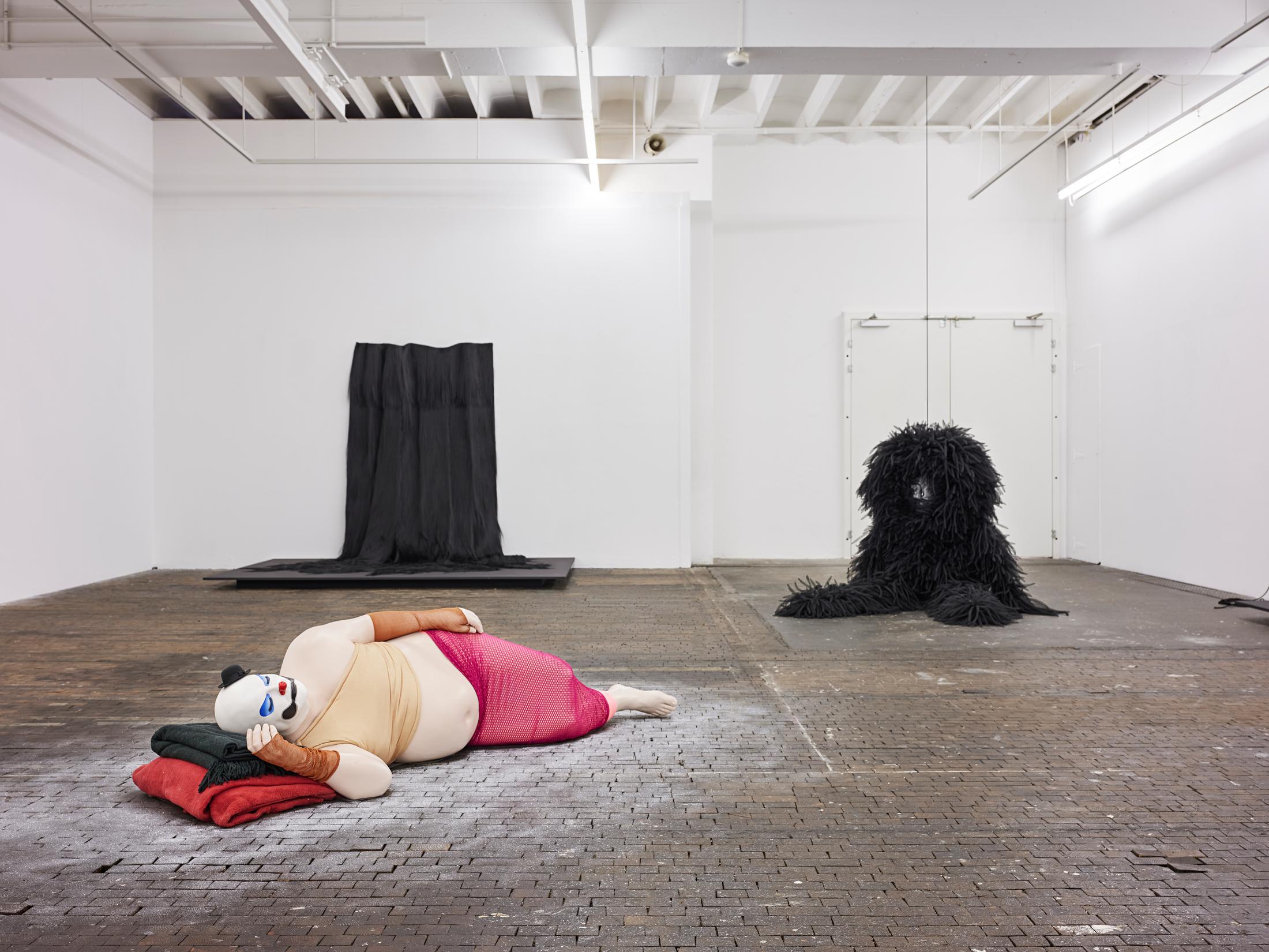 Exhibition View Group Show «Stitches: Scènes, corps, décors; view on Pauline Boudry / Renate Lorenz, Ugo Rondinone, Julie Mono, (l.t.r.)» at Le Commun, Geneva, 2021 / Photo: Nicolas Delaroche Studio / Courtesy: the artists and Le Commun