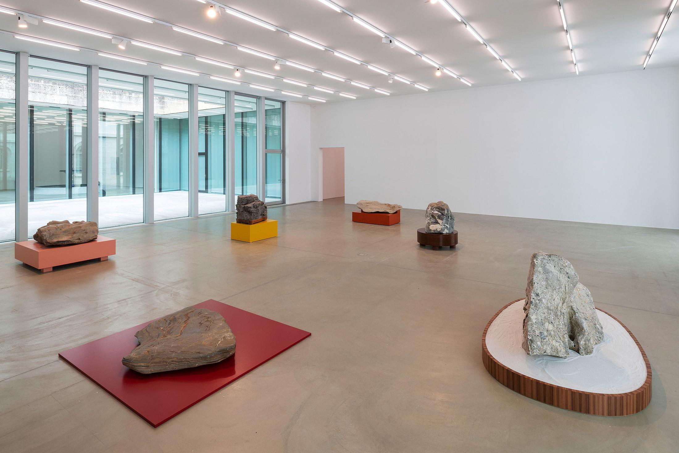 Exhibition View Su-Mei Tse «Nested» at Aargauer Kunsthaus, 2018 / Photo: René Roetheli / Courtesy: the artist and Aargauer Kunsthaus