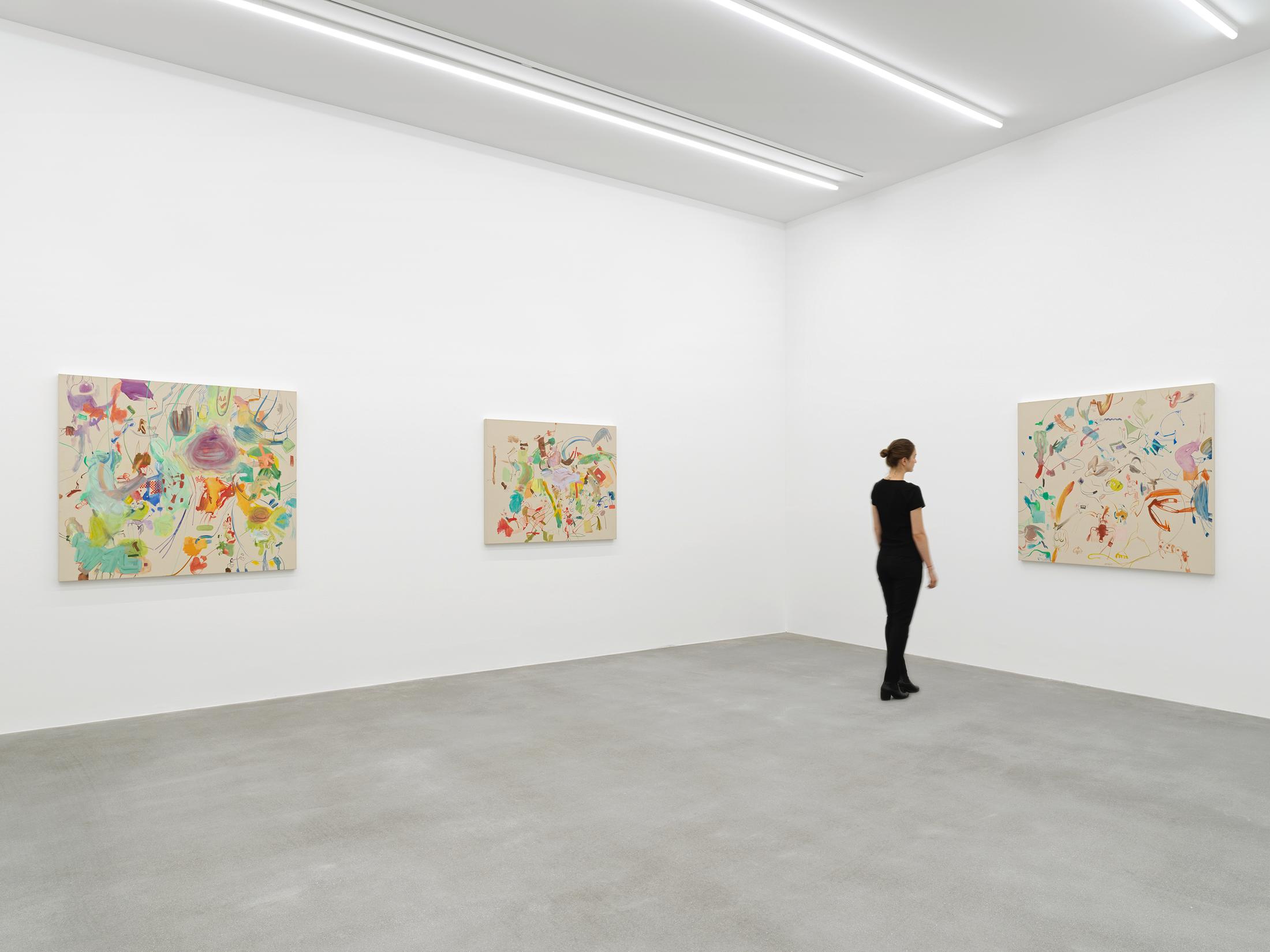Exhibition View Sue Williams Soloshow at Galerie Eva Presenhuber, Waldmannstrasse, Zurich, 2020 / Photo: Stefan Altenburger / © Sue Williams / Courtesy the artist and Galerie Eva Presenhuber, Zurich / New York