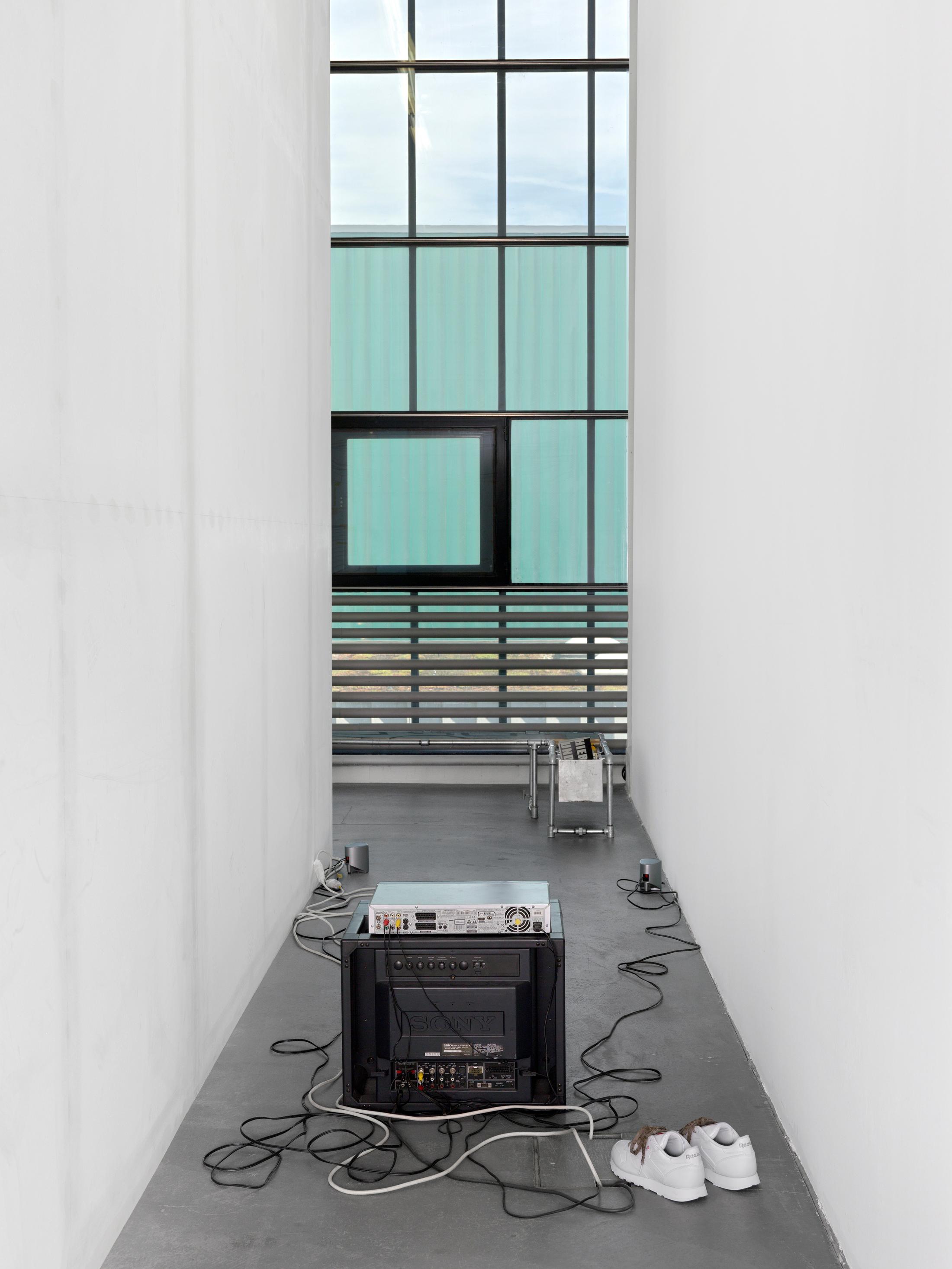 Exhibition View Groupshow «Summer of Suspense» at Kunsthalle Zürich, Zurich, 2020 / Photo: Annik Wetter / Courtesy: the artists and Kunsthalle Zürich