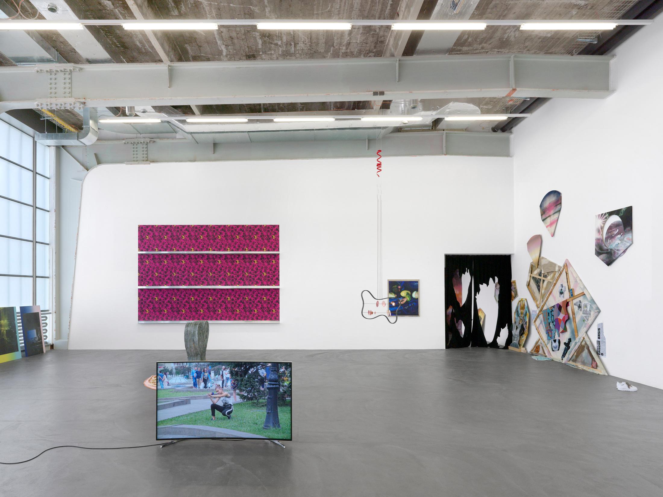 Exhibition View Groupshow «Summer of Suspense» at Kunsthalle Zürich, Zurich, 2020 / Photo: Annik Wetter / Courtesy: the artists and Kunsthalle Zürich