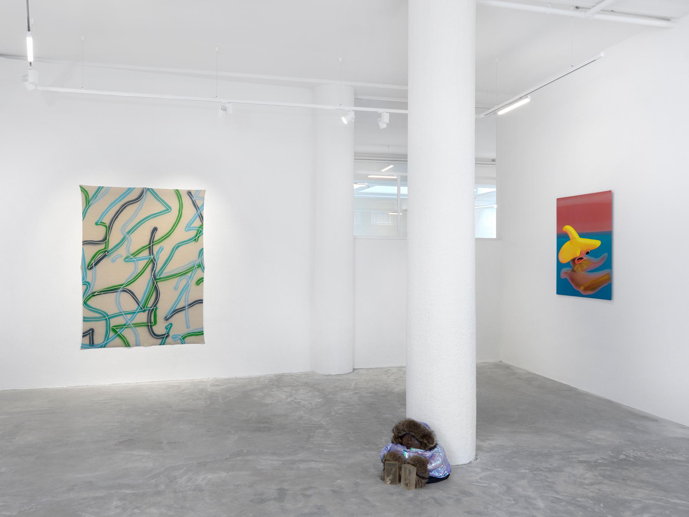 Exhibition View Groupshow «Swiss Made, Chapter II; view on Christelle Kahla, Dermaplast, 2018, Denis Savary, Öyvind, 2015 and Flora Mottini, Pelagic Jellyfish, 2019» at Ribordy Thetaz, Geneva, 2020 / Photo: Annik Wetter / Courtesy: the artists and Ribordy Thetaz