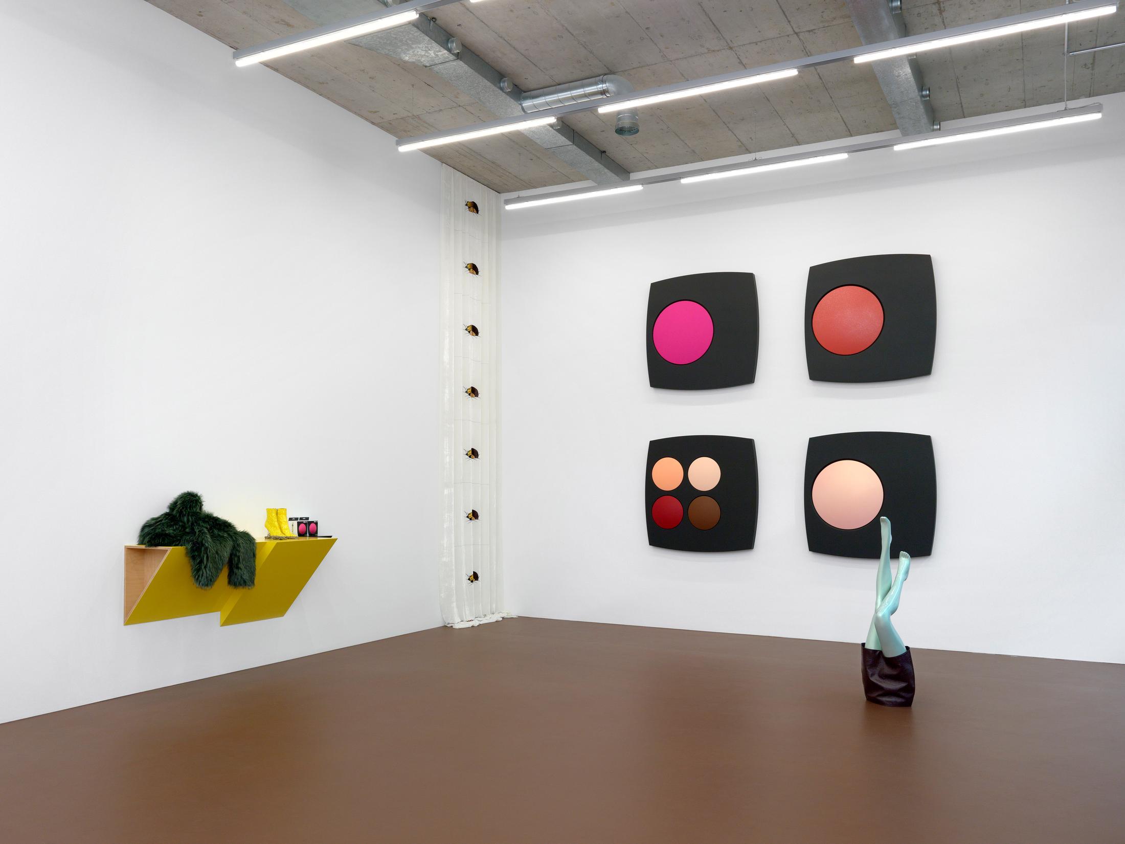 Exhibition View Sylvie Fleury Soloshow «JOY» at Karma International, Zurich, 2019 / Photo: Annik Wetter / Courtesy: the artist and Karma International