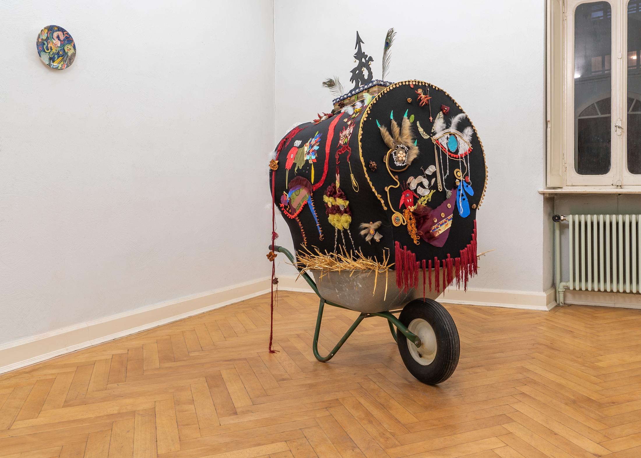 Exhibition View Group Show «TARANTULA; view on Beatrice Celli, Sorella Carovana, 2020» at Sonnenstube, Lugano, 2020 / Courtesy: the artist and Sonnenstube