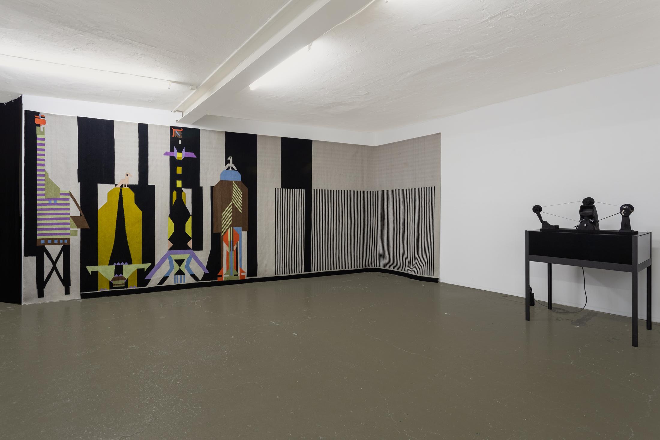 Exhibition View Groupshow «The Big Rip. Bounce, Chill or Crunch?; view on Patricia Bucher, Untitled (detail), 2013; Klaus Lutz, Moviscop, 2006» at Last Tango, Zurich, 2019 / Photo: Kilian Bannwart / Courtesy: the artist and Last Tango, Zurich