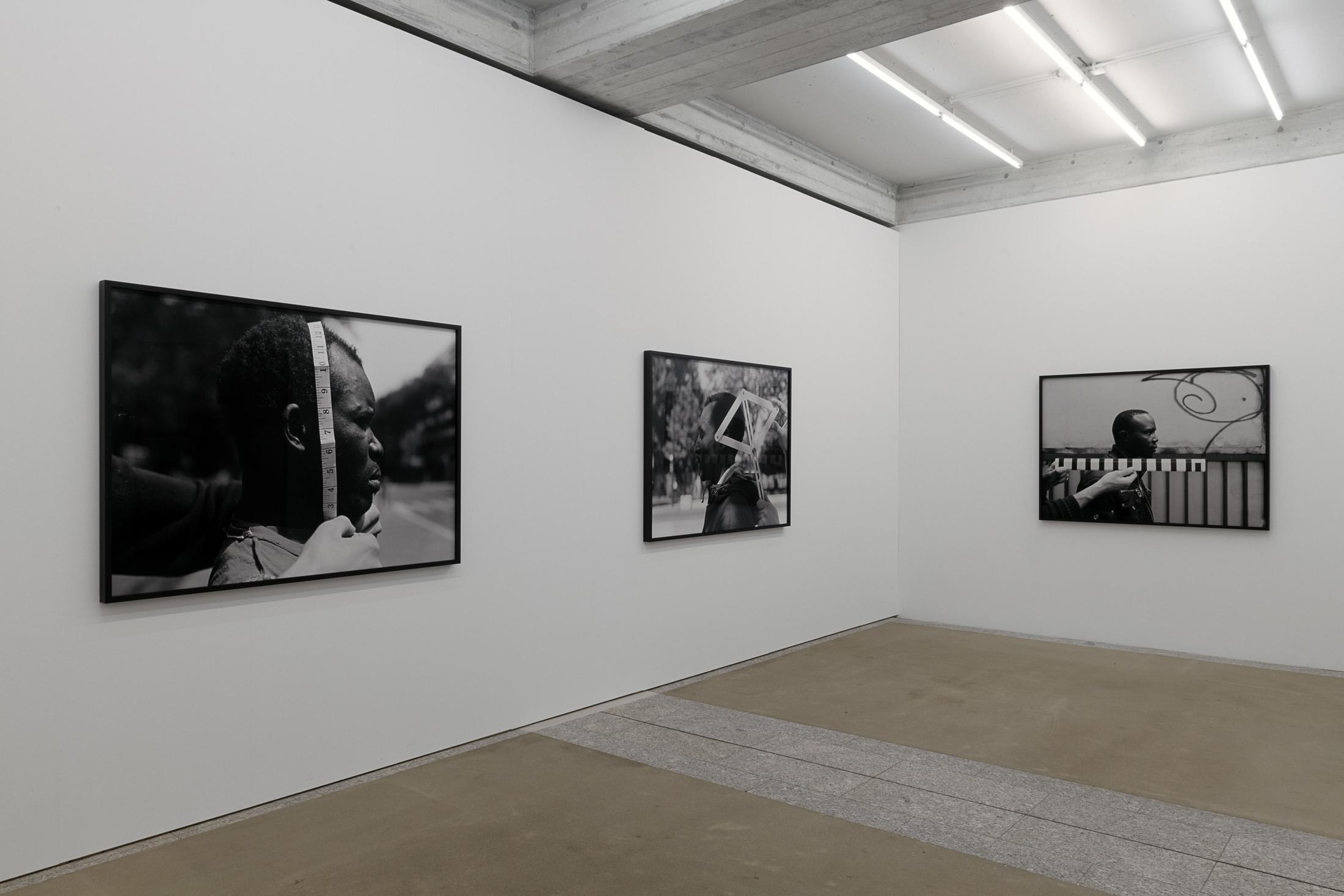 Exhibition View Groupshow «The Humans; view on Artur Zmijewski, In Between, 2018» / Photo: Sebastian Stalder / Courtesy: the artist and Galerie Peter Kilchmann, Zürich