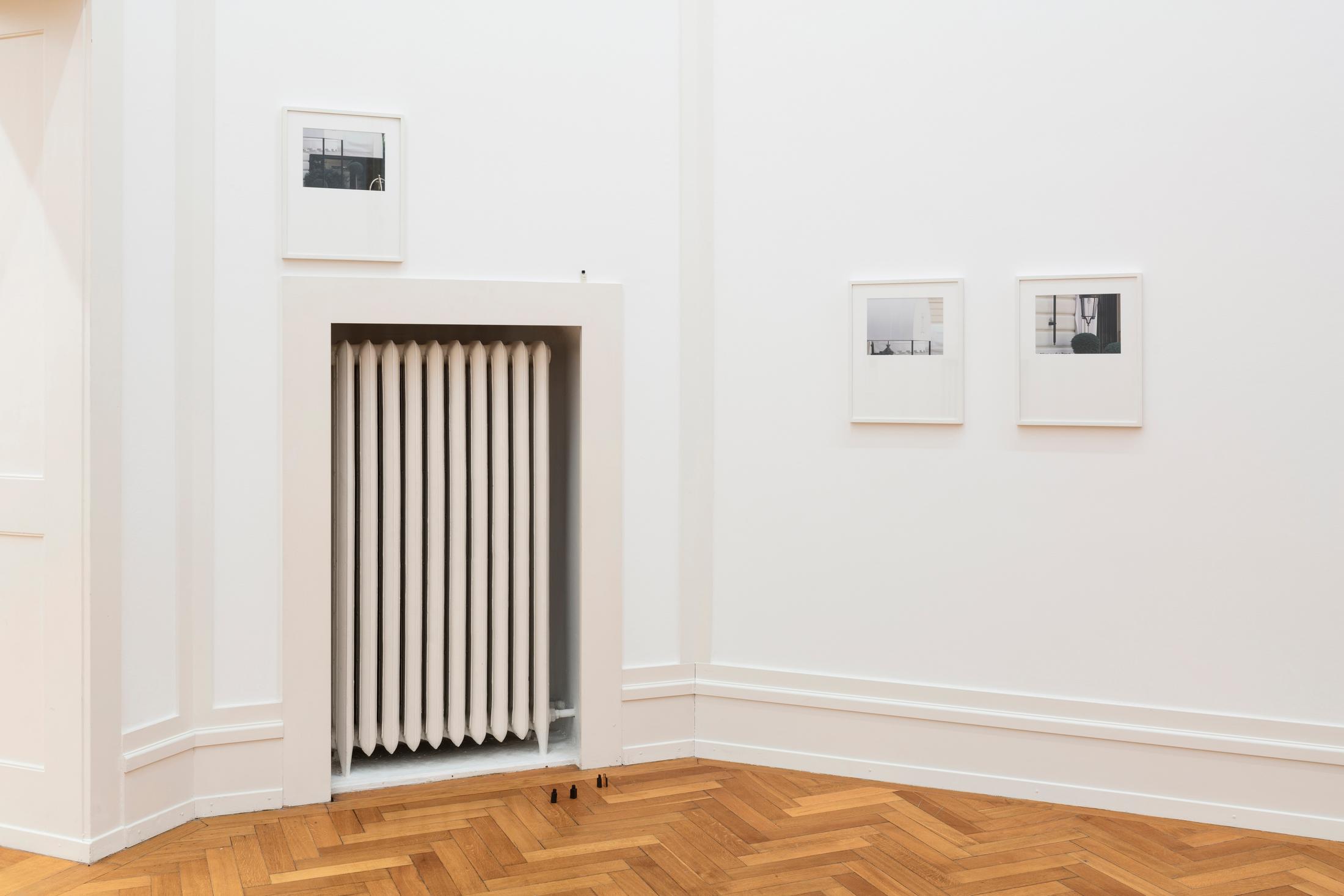 Exhibition View Tobias Kaspar «Independence» at Kunsthalle Bern, 2018 / Photo: Gunnar Meier / Courtesy: the artist and Kunsthalle Bern