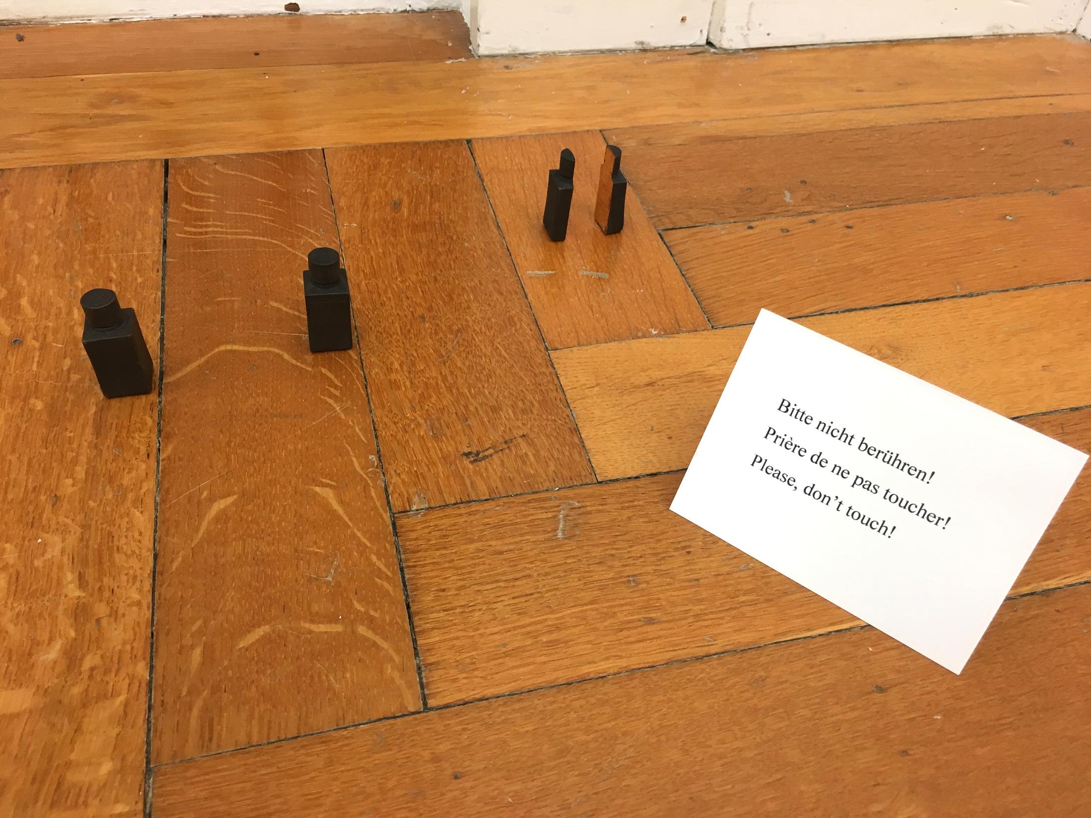 Exhibition View Tobias Kaspar «Independence / view on Boy, 2018» at Kunsthalle Bern, 2018 / Photo: Gunnar Meier / Courtesy: the artist and Kunsthalle Bern