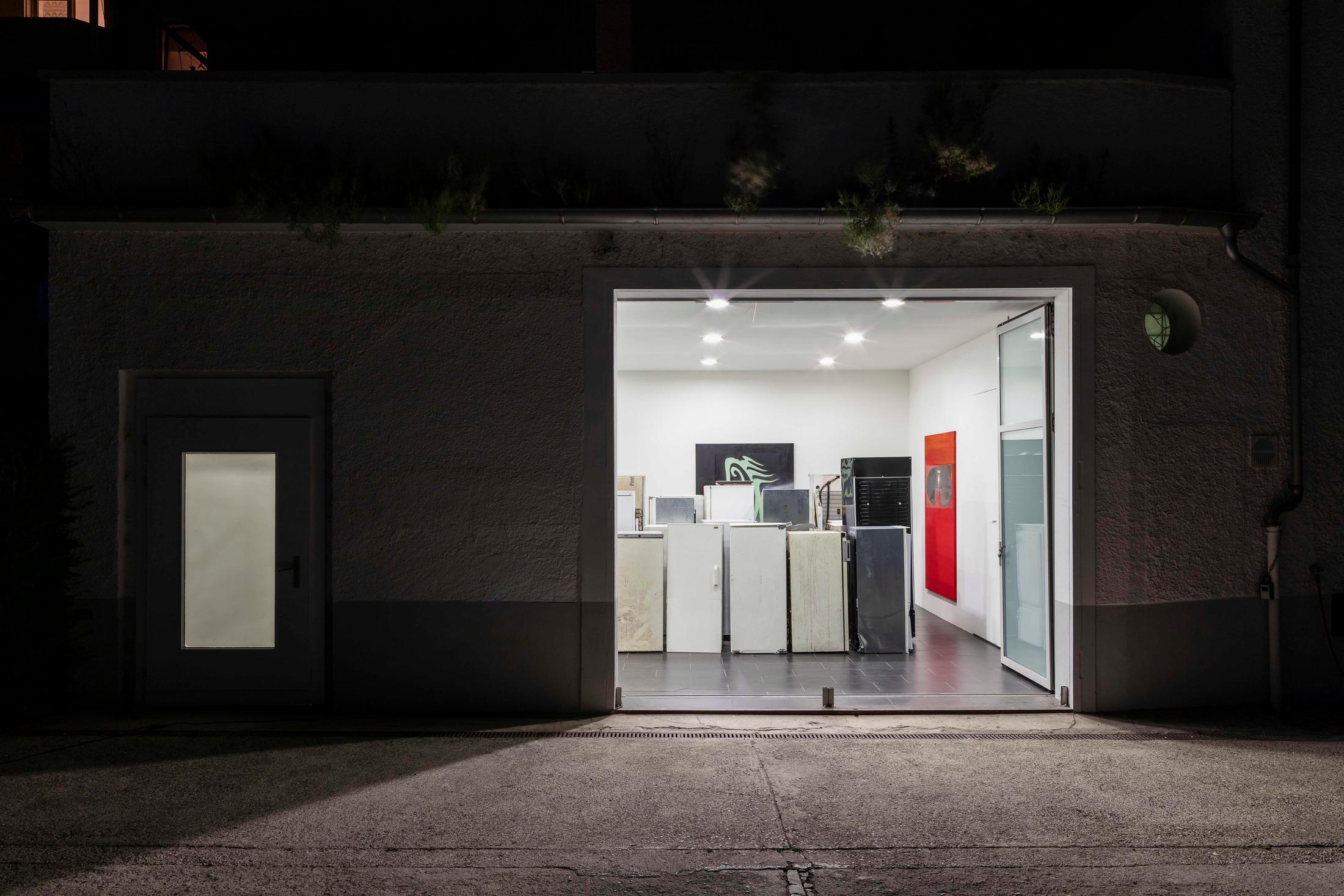 Exhibition View Tobias Spichtig Soloshow «Fridges & Mind Again» at SALTS Birsfelden, Basel, 2019 / Photo: Gunnar Meier / Courtesy: the artist and SALTS Birsfelden