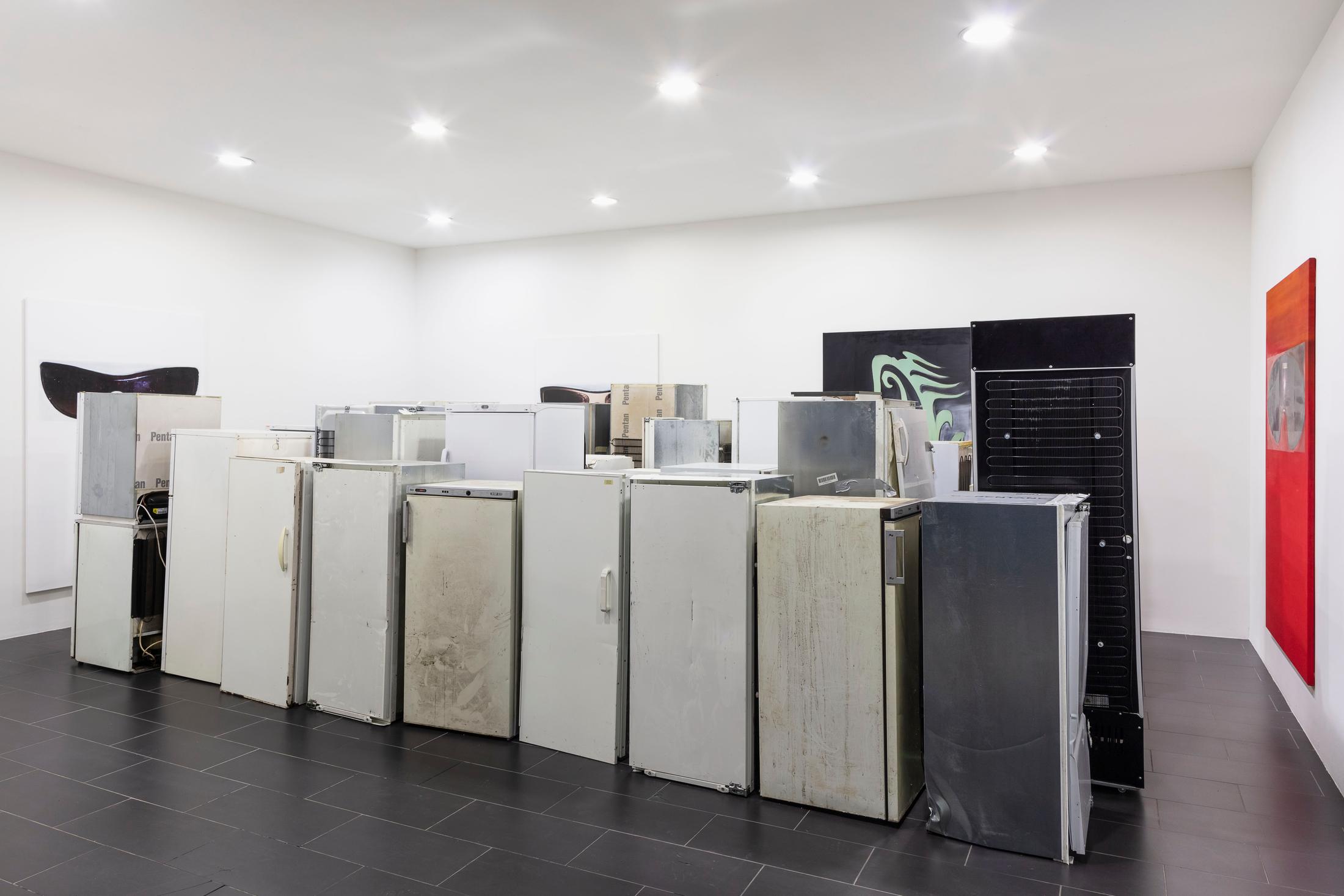 Exhibition View Tobias Spichtig Soloshow «Fridges & Mind Again» at SALTS Birsfelden, Basel, 2019 / Photo: Gunnar Meier / Courtesy: the artist and SALTS Birsfelden