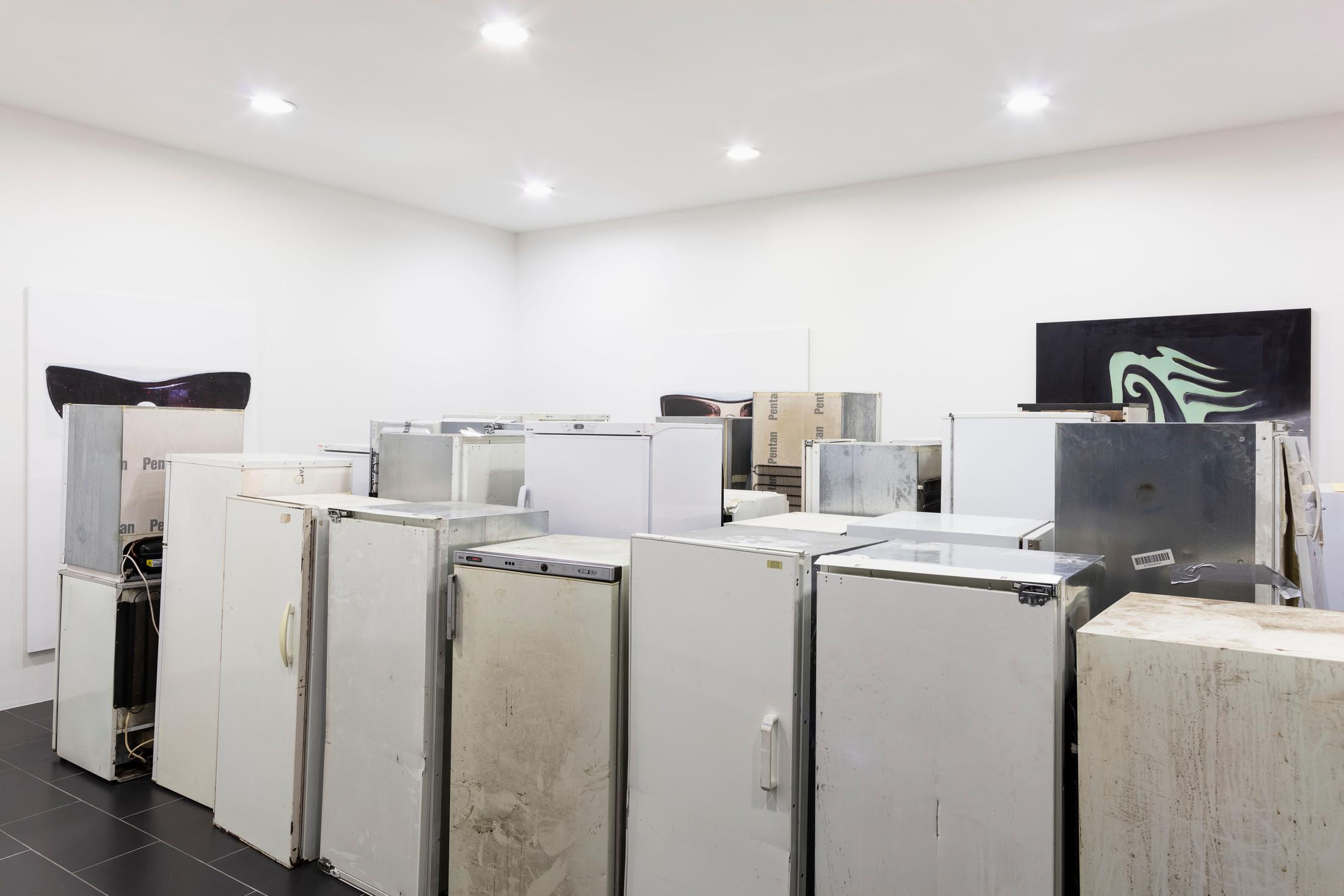 Exhibition View Tobias Spichtig Soloshow «Fridges & Mind Again» at SALTS Birsfelden, Basel, 2019 / Photo: Gunnar Meier / Courtesy: the artist and SALTS Birsfelden