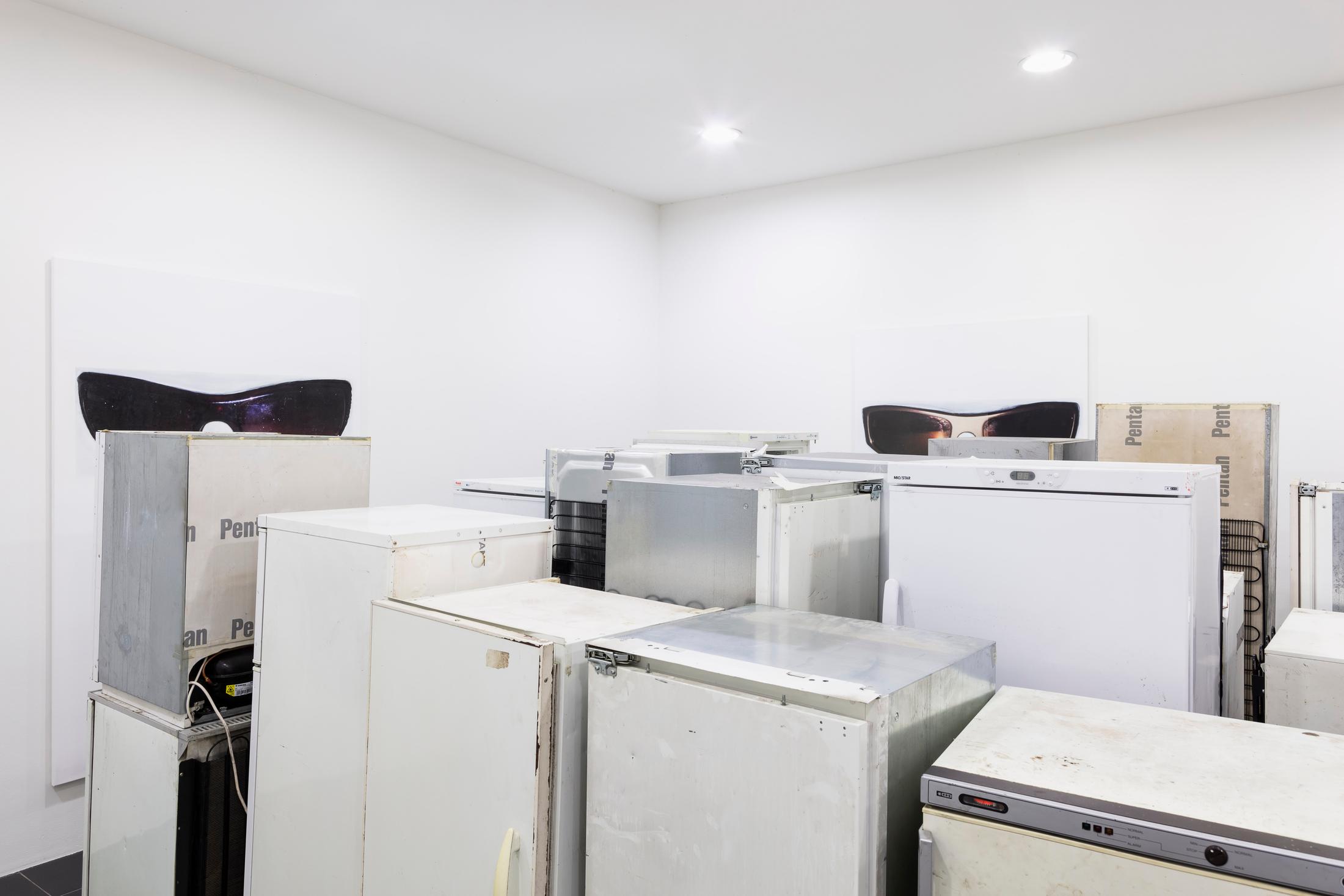 Exhibition View Tobias Spichtig Soloshow «Fridges & Mind Again» at SALTS Birsfelden, Basel, 2019 / Photo: Gunnar Meier / Courtesy: the artist and SALTS Birsfelden