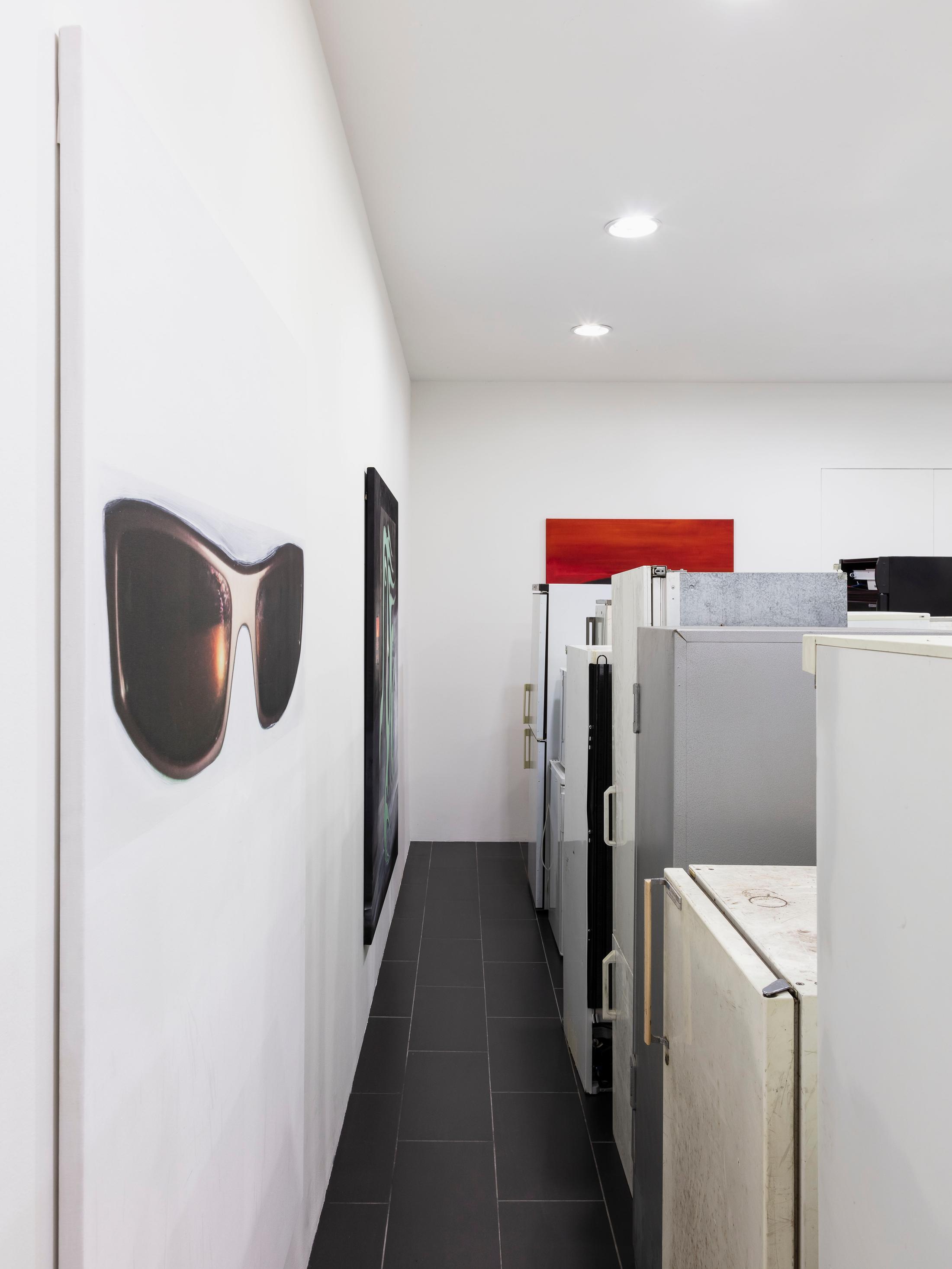 Exhibition View Tobias Spichtig Soloshow «Fridges & Mind Again» at SALTS Birsfelden, Basel, 2019 / Photo: Gunnar Meier / Courtesy: the artist and SALTS Birsfelden