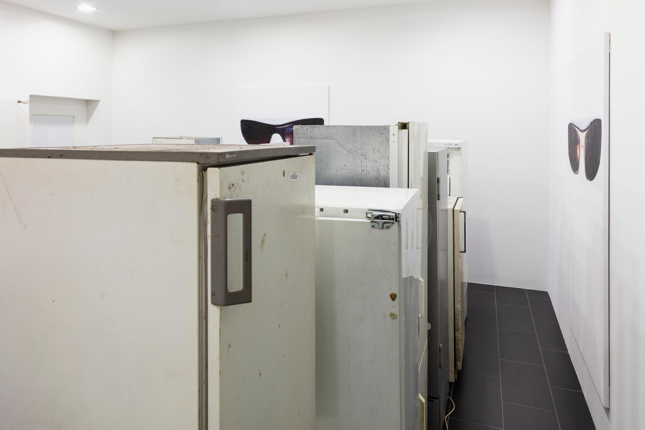 Exhibition View Tobias Spichtig Soloshow «Fridges & Mind Again» at SALTS Birsfelden, Basel, 2019 / Photo: Gunnar Meier / Courtesy: the artist and SALTS Birsfelden