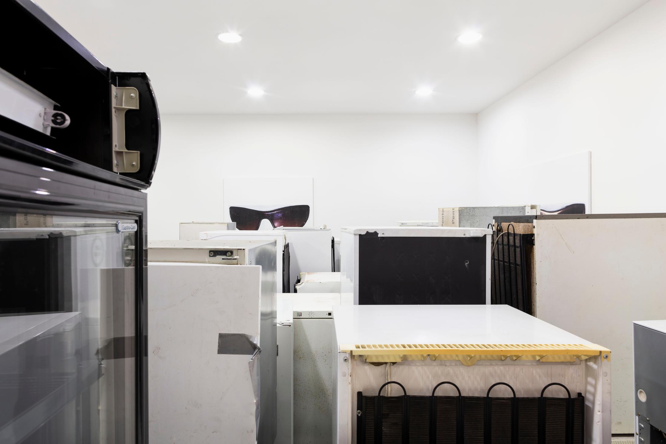 Exhibition View Tobias Spichtig Soloshow «Fridges & Mind Again» at SALTS Birsfelden, Basel, 2019 / Photo: Gunnar Meier / Courtesy: the artist and SALTS Birsfelden