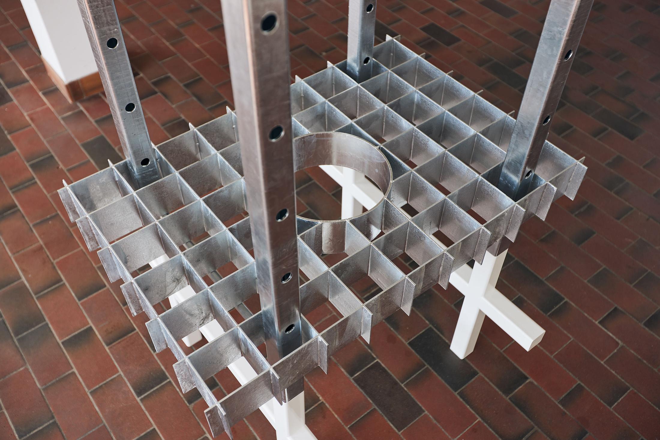 Exhibition View Toni Schmale Solo Show «watersports; view on Toni Schmale, watersports, 2022, detail» at Mayday, Basel, 2022 / Photo: Moritz Schermbach / Courtesy: the artist and Mayday