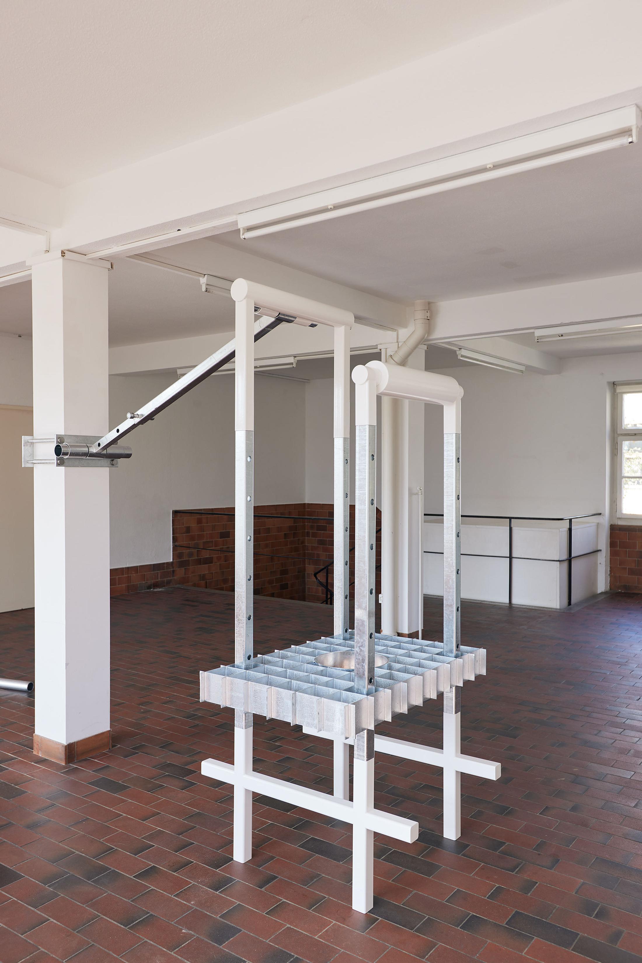 Exhibition View Toni Schmale Solo Show «watersports; view on Toni Schmale, watersports, 2022» at Mayday, Basel, 2022 / Photo: Moritz Schermbach / Courtesy: the artist and Mayday