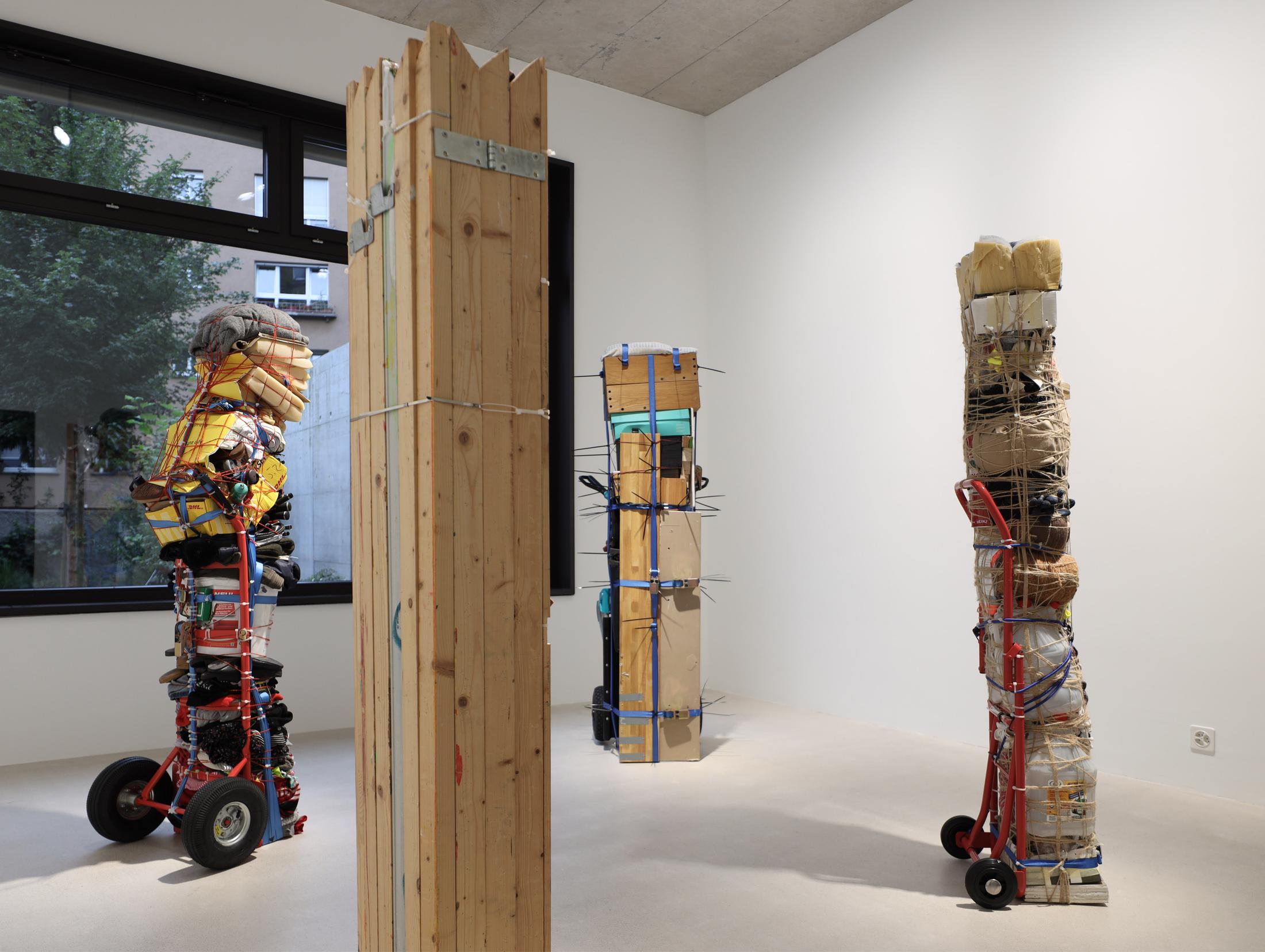 Exhibition View Umut Yasat Soloshow «5/1» at Windhager von Kaenel, Zurich, 2020 / Photo: Fabian Windhager / Courtesy: the artist and Windhager von Kaenel