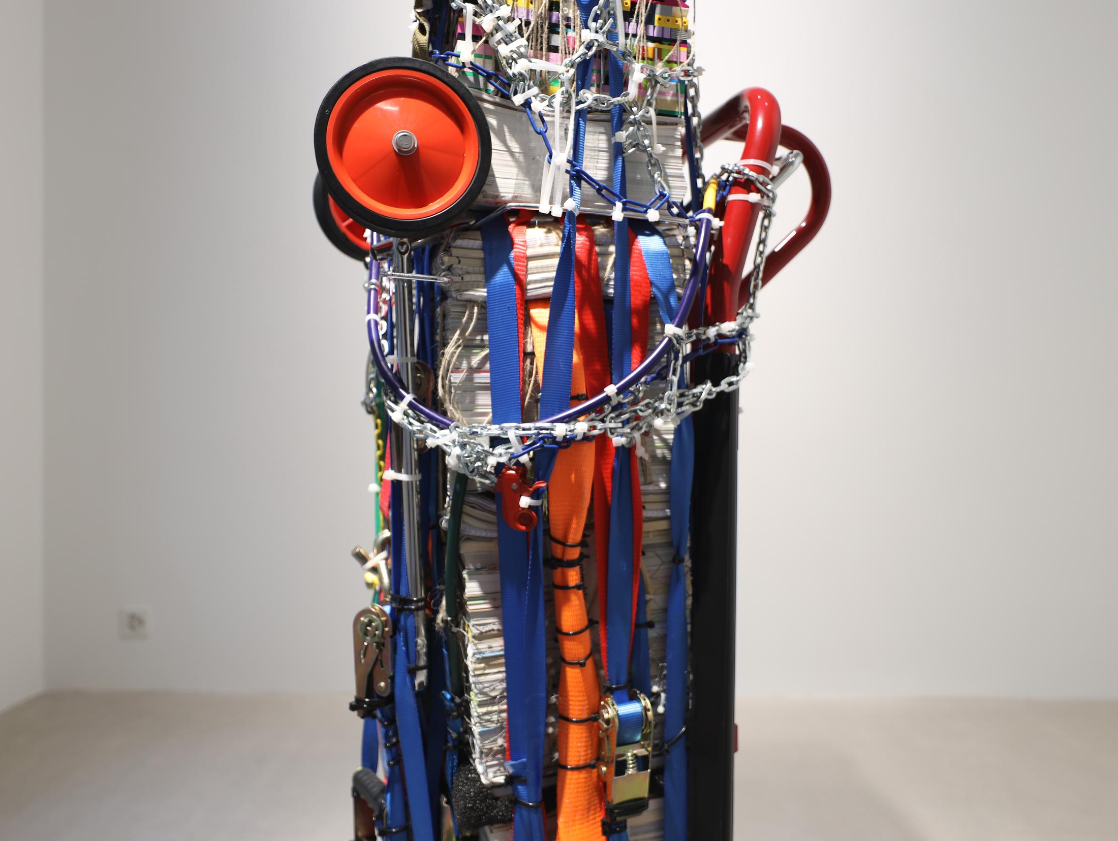 Exhibition View Umut Yasat Soloshow «5/1; view on Der Stapel 3, 2016-17» at Windhager von Kaenel, Zurich, 2020 / Photo: Fabian Windhager / Courtesy: the artist and Windhager von Kaenel