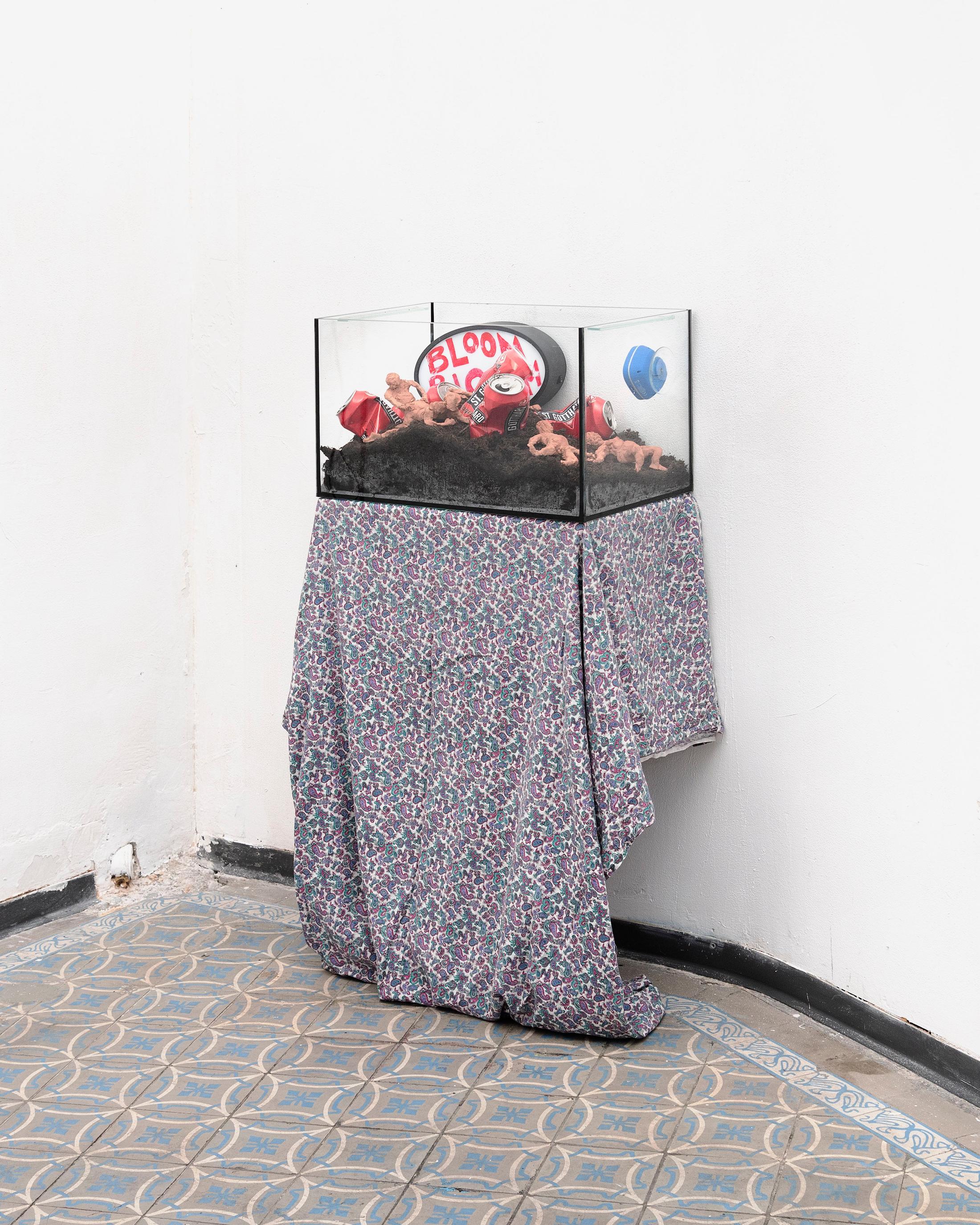 Exhibition View Groupshow «Une Histoire d'Amour; view on Andrea Marioni, Collision park, 2020» at Sonnenstube, Lugano, 2020 / Photo: Théa Giglio / Courtesy: the artists, Sonnenstube and one gee in fog