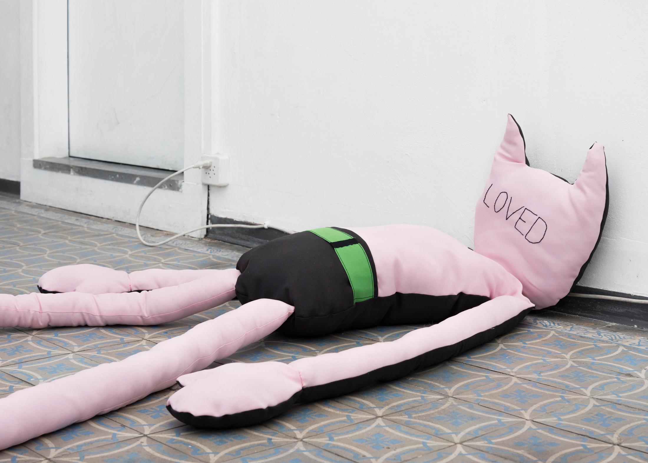 Exhibition View Groupshow «Une Histoire d'Amour; view on Thomas Liu Le Lann, Loved, 2017» at Sonnenstube, Lugano, 2020 / Photo: Théa Giglio / Courtesy: the artists, Sonnenstube and one gee in fog