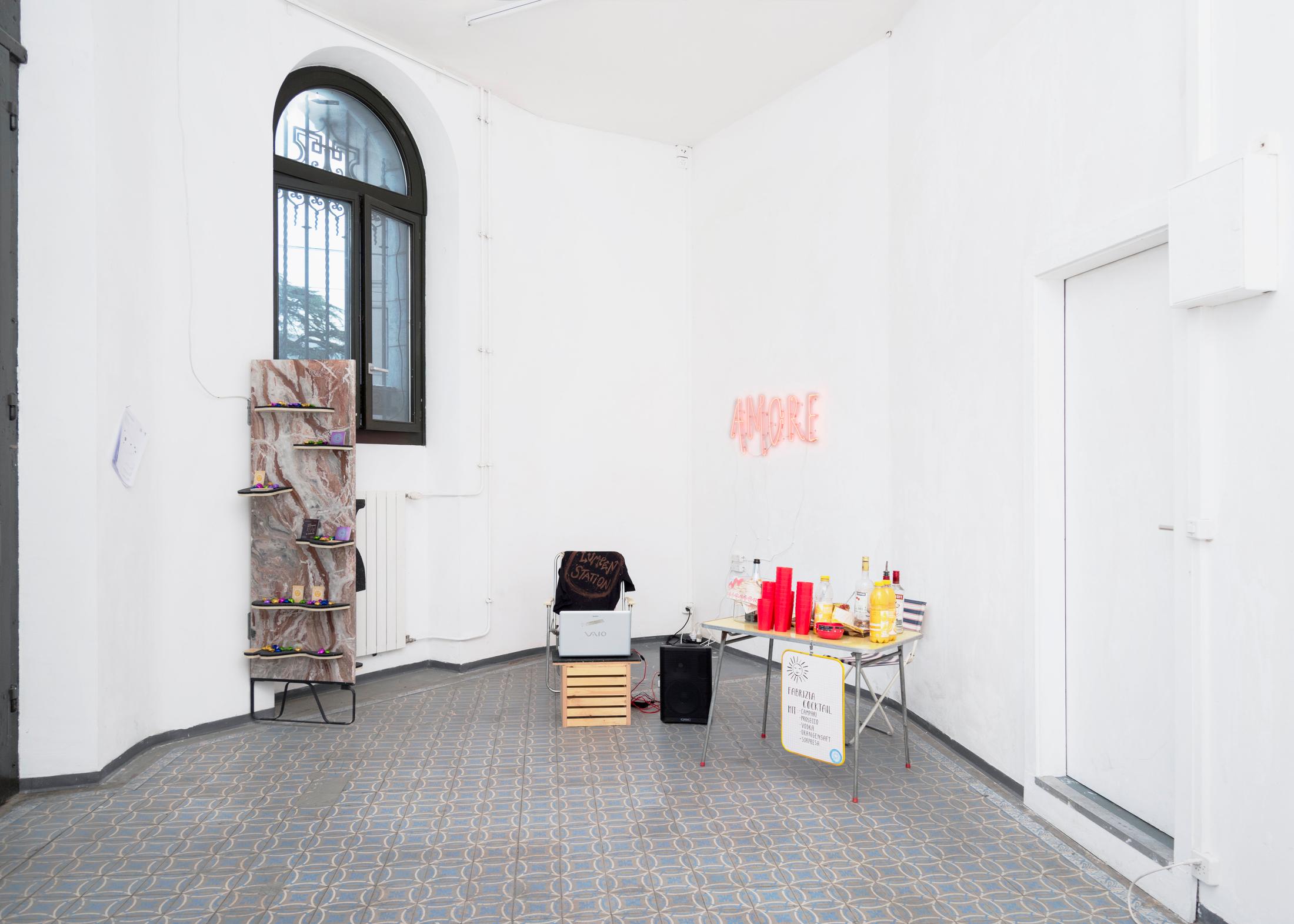 Exhibition View Groupshow «Une Histoire d'Amour; view on Lumpen Station, with the voices of Garance Bonard, Romain Grateau & Camille Stora and Lea Sarde, 2020 and Miriam Gili, Amore a ore, 2017» at Sonnenstube, Lugano, 2020 / Photo: Théa Giglio / Courtesy: the artists, Sonnenstube and one gee in fog