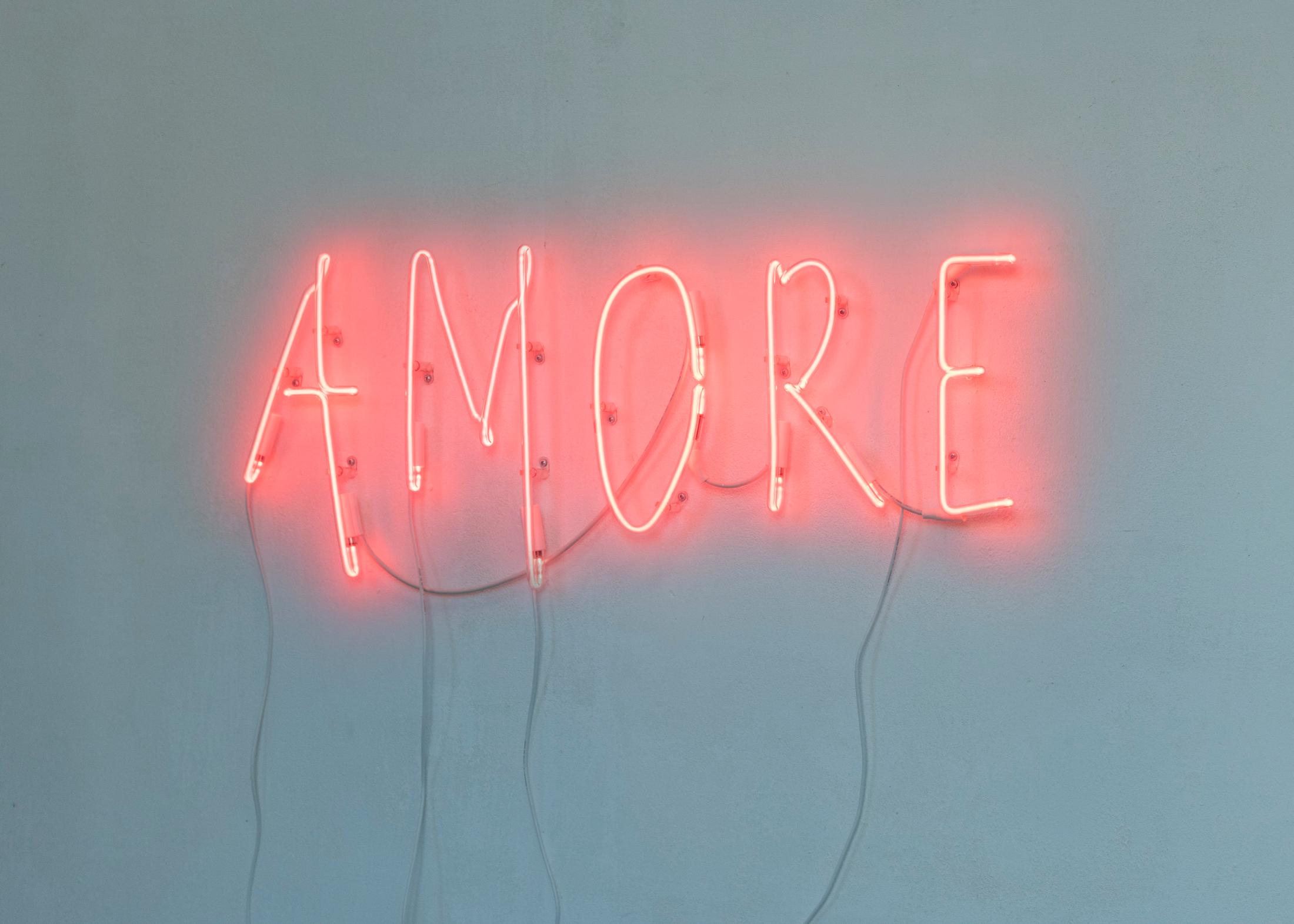 Exhibition View Groupshow «Une Histoire d'Amour; view on Miriam Gili, Amore a ore, 2017» at Sonnenstube, Lugano, 2020 / Photo: Théa Giglio / Courtesy: the artists, Sonnenstube and one gee in fog