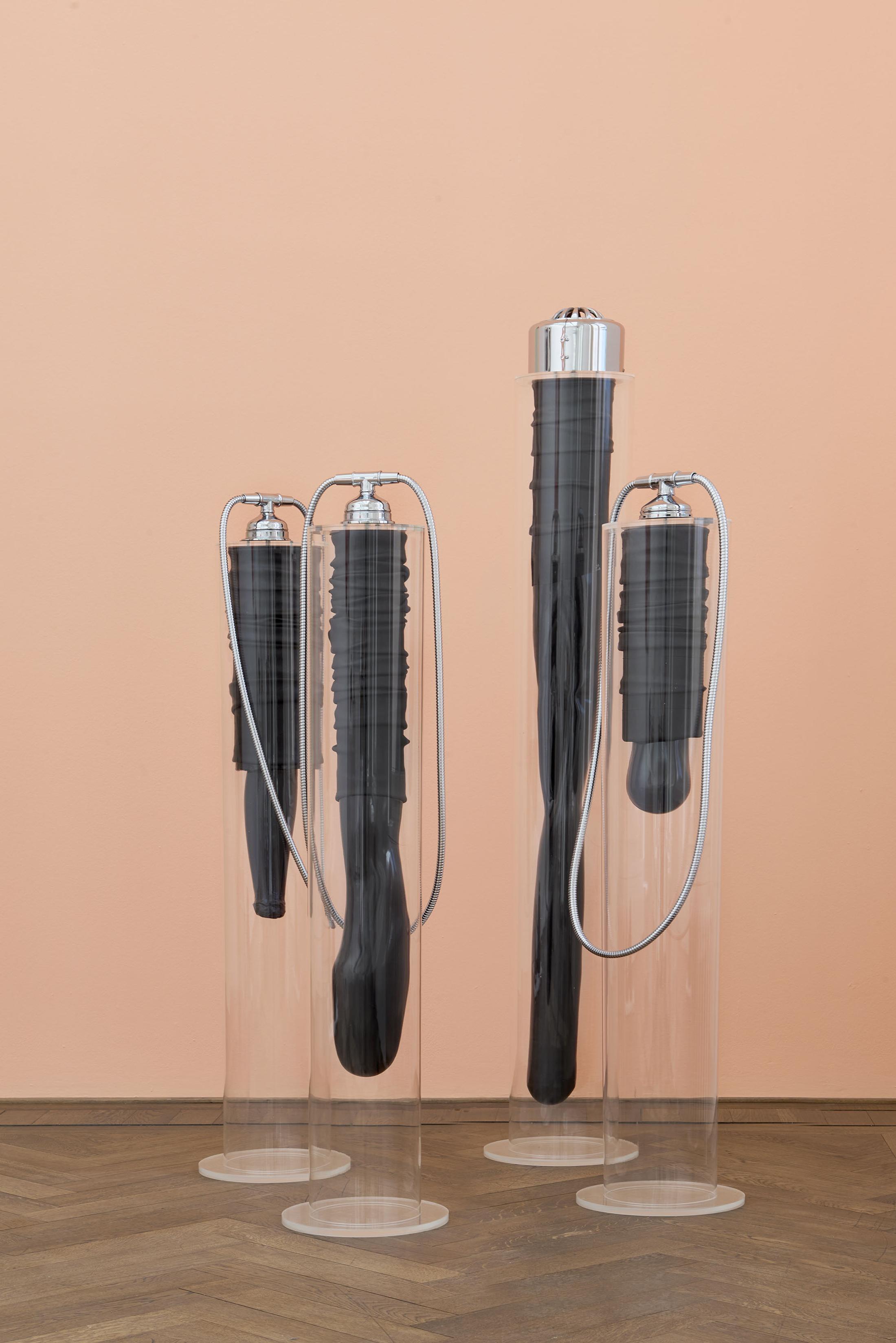 Installation view «Ungestalt», 2017. View on Joachim Bandau, Fingerbank, 1970 / © Kunsthalle Basel. Photo: Philipp Hänger/Kunsthalle Basel