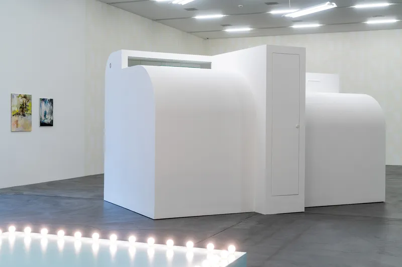 Exhibition View Groupshow «United by AIDS; view on Absalon, Cellule no. 2 (habitable), 1992–1993, © The Estate of Absalon, Courtesy of Hauser & Wirth Collection, Switzerland; Felix Gonzalez-Torres, “Untitled” (Go-Go Dancing Platform), 1991, Kunstmuseum St. Gallen, permanent loan from a private collection; Jochen Klein, Ohne Titel, 1997, Courtesy the artist and Galerie Buchholz, Berlin / Cologne / New York; Jochen Klein, Ohne Titel, 1997, Sammlung Daniel Buchholz & Christopher Müller, Köln» at Migros Museum, Zurich, 2019 / Photo: Lorenzo Pusterla / © Migros Museum, Zurich