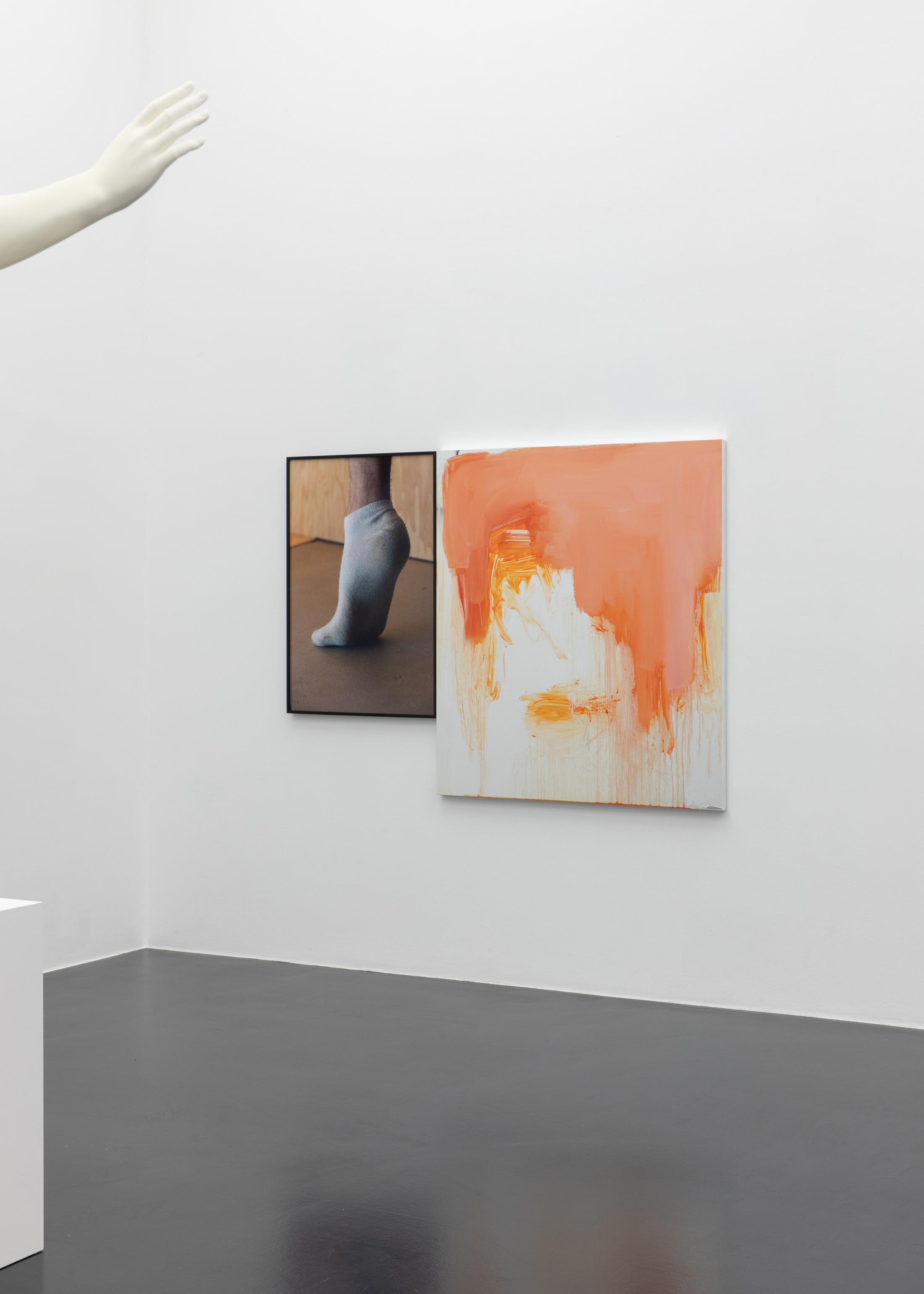 Exhibition View Groupshow «Unterschiedswesen» at von Bartha, S-Chanf, 2019-20 / Photo: Diana Pfammatter / Courtesy: the artists and von Bartha