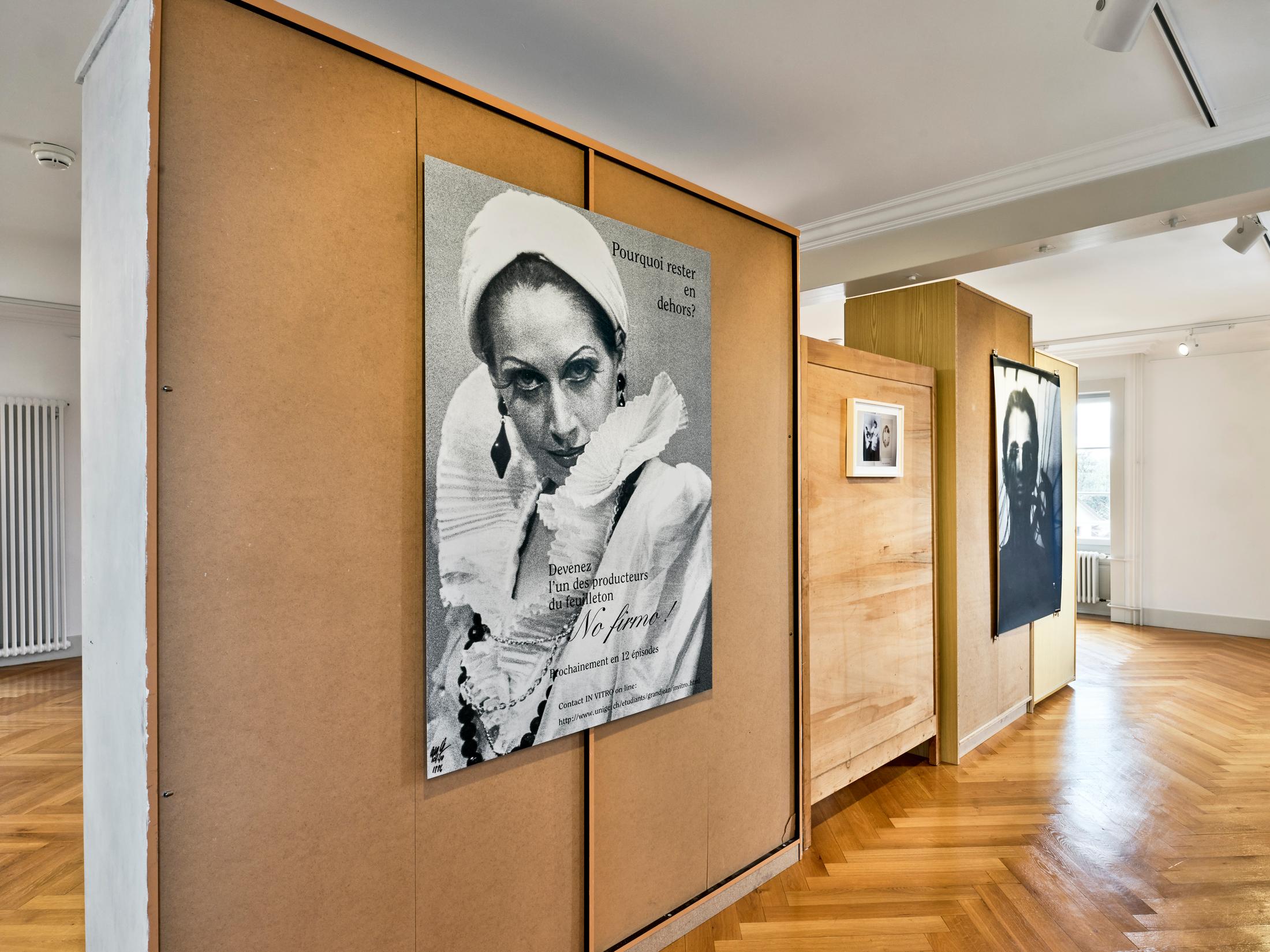 Exhibition View Group Show «Up the Stairs» at Centre Culturel du Manoir, Cologny, 2022 / Photo: Serge Fruehauf / Courtesy: the artists and Collection FCAC