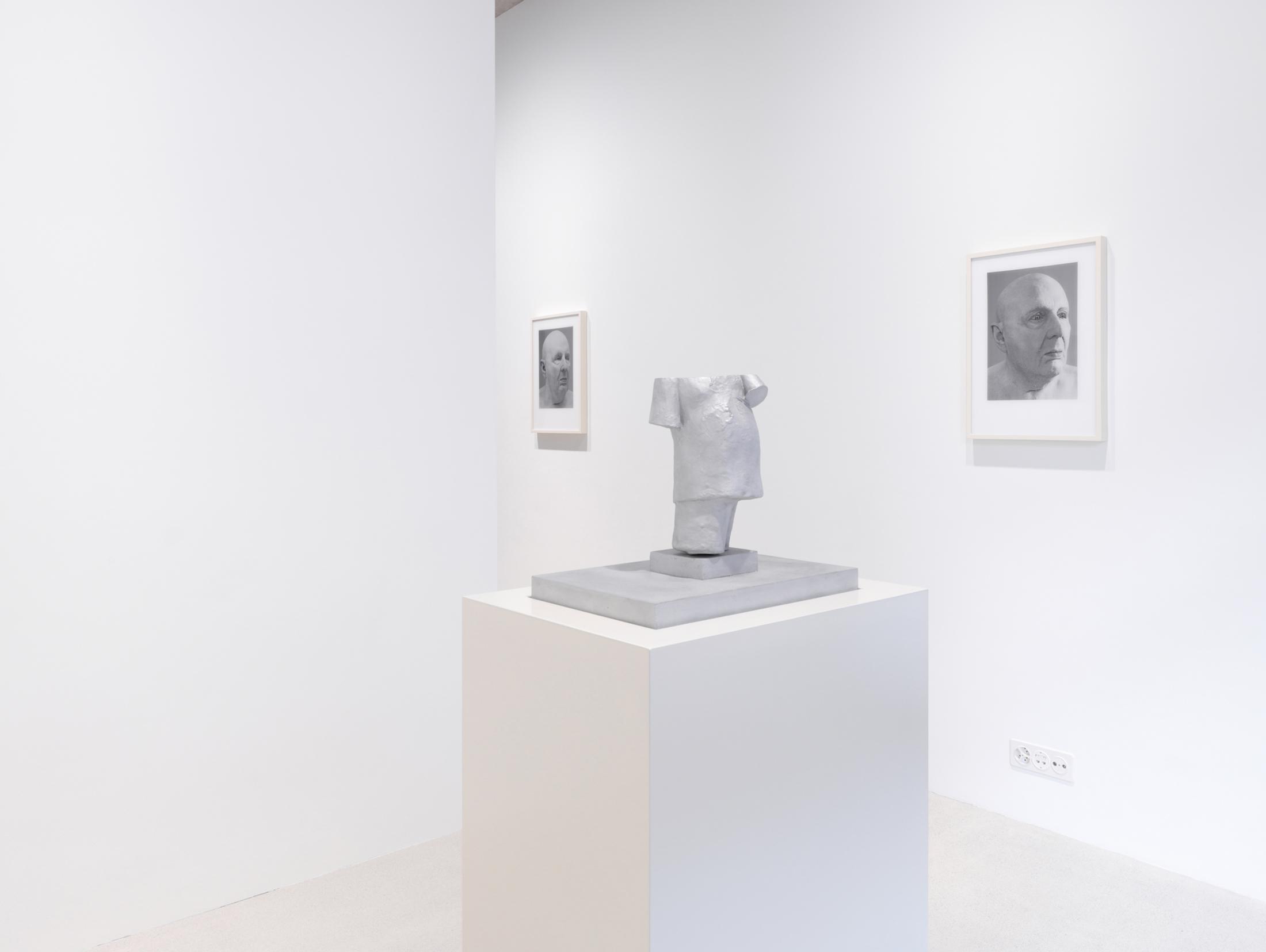 Exhibition View Urs Lüthi Solo Show «SUPERHUMAN» at Windhager von Kaenel, Zurich, 2021 / Courtesy: the artist and Windhager von Kaenel