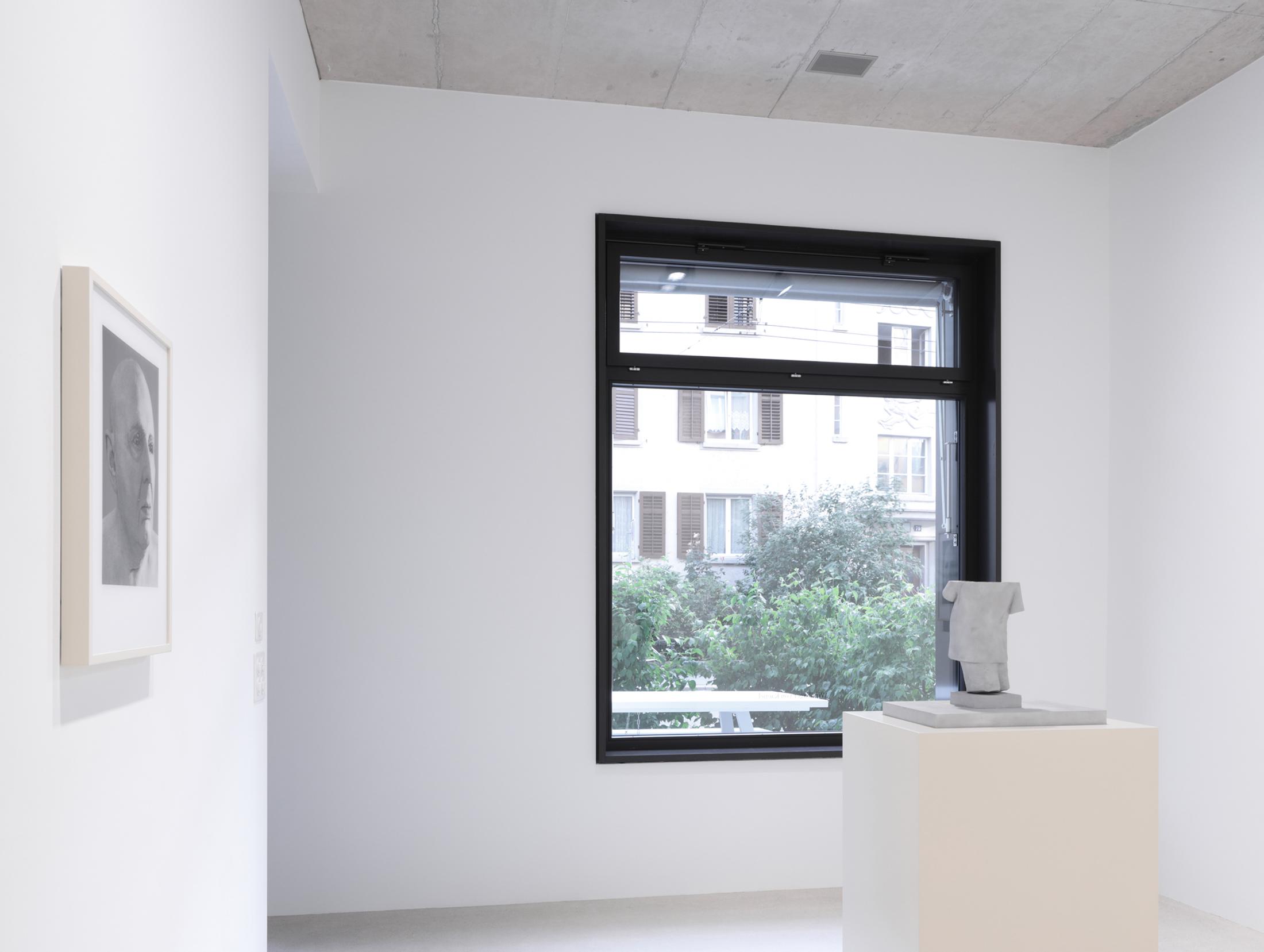 Exhibition View Urs Lüthi Solo Show «SUPERHUMAN» at Windhager von Kaenel, Zurich, 2021 / Courtesy: the artist and Windhager von Kaenel