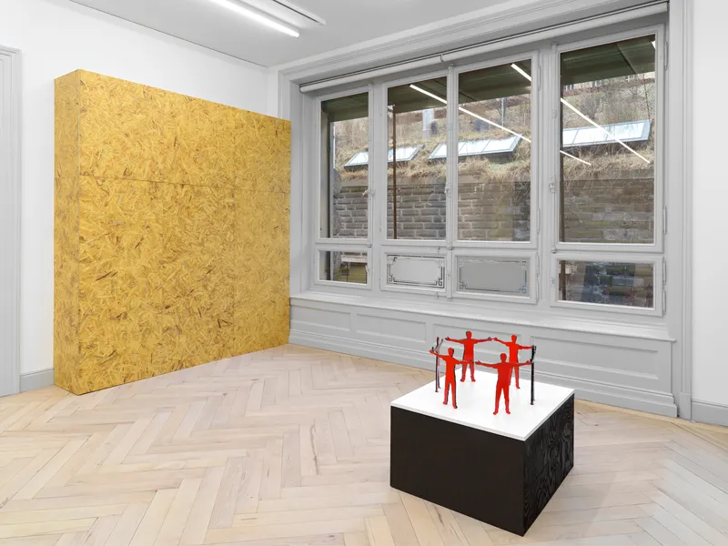 Exhibition View Valentin Carron Soloshow at Galerie Eva Presenhuber, Rämistrasse, Zurich, 2020 / © Valentin Carron / Photo: Stefan Altenburger / Courtesy: the artist and Galeire Eva Presenhuber Zurich / New York