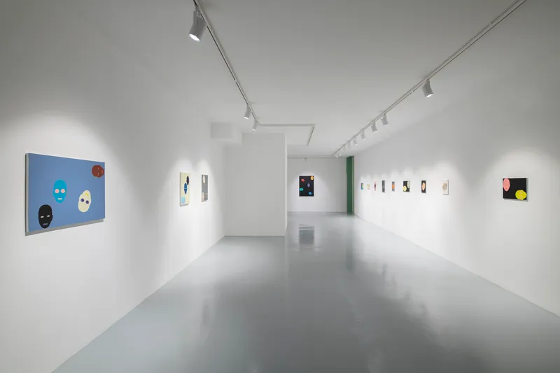 Exhibition View Valentin Carron Solo Show «Ovals In The Dark» at Wilde Gallery, 2022 / Photo: Greg Clément / Courtesy: the artist and Wilde Gallery