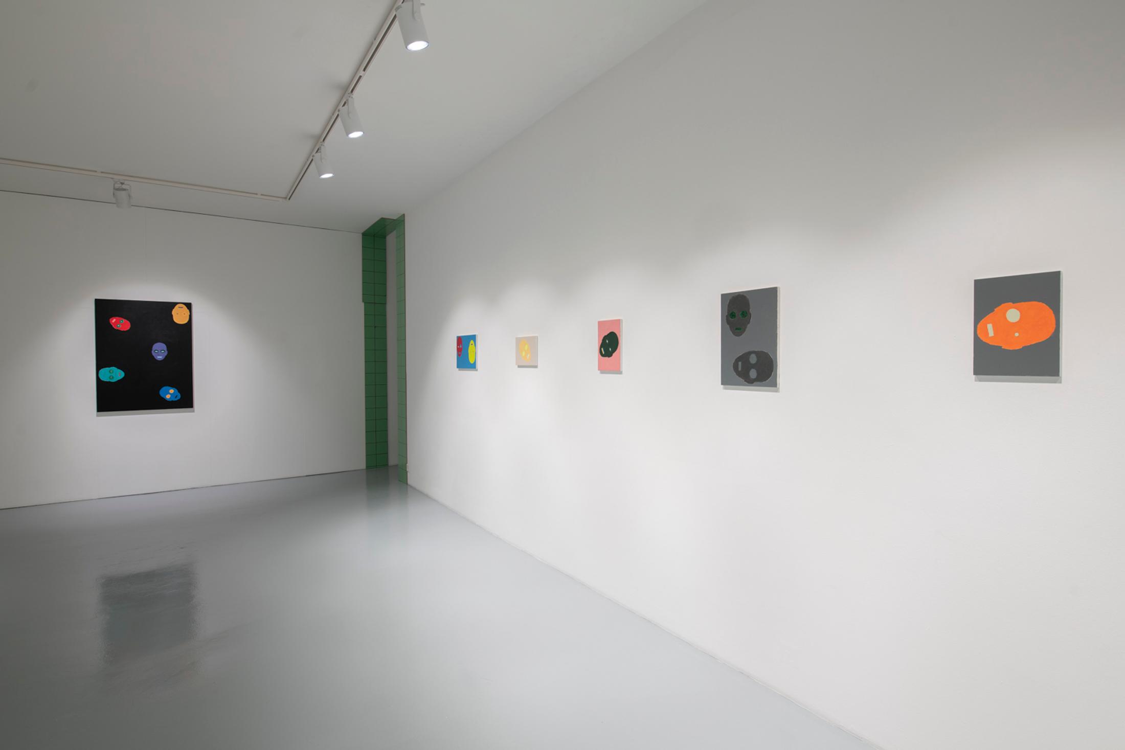 Exhibition View Valentin Carron Solo Show «Ovals In The Dark» at Wilde Gallery, 2022 / Photo: Greg Clément / Courtesy: the artist and Wilde Gallery