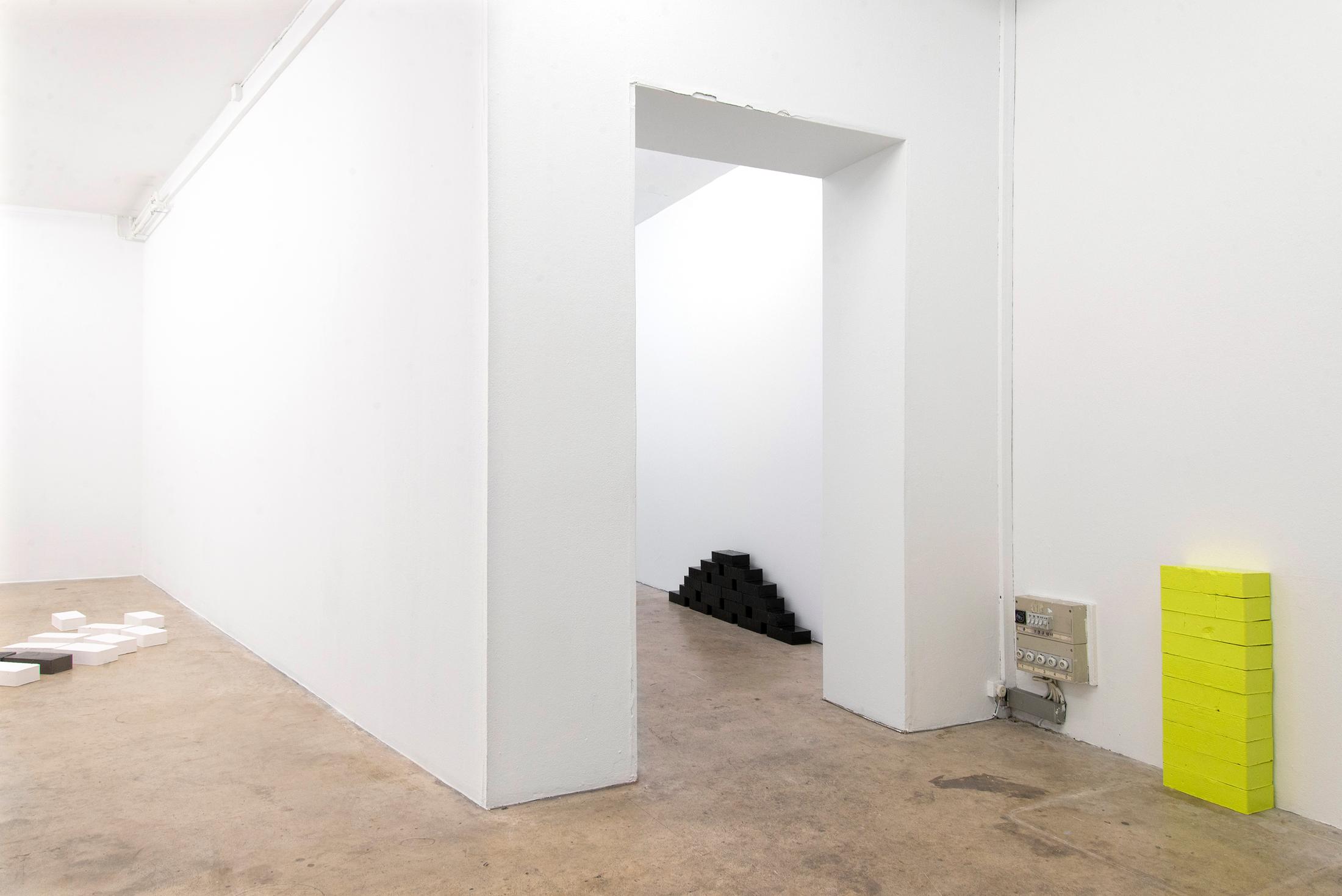 Exhibition View Valentina Triet Soloshow «Quader, Bricks, Loyalty, Heavenly Noblesse...» at Milieu, Bern, 2019 / Photo: Andreas Lumineau / Courtesy: the artist and Milieu, Bern