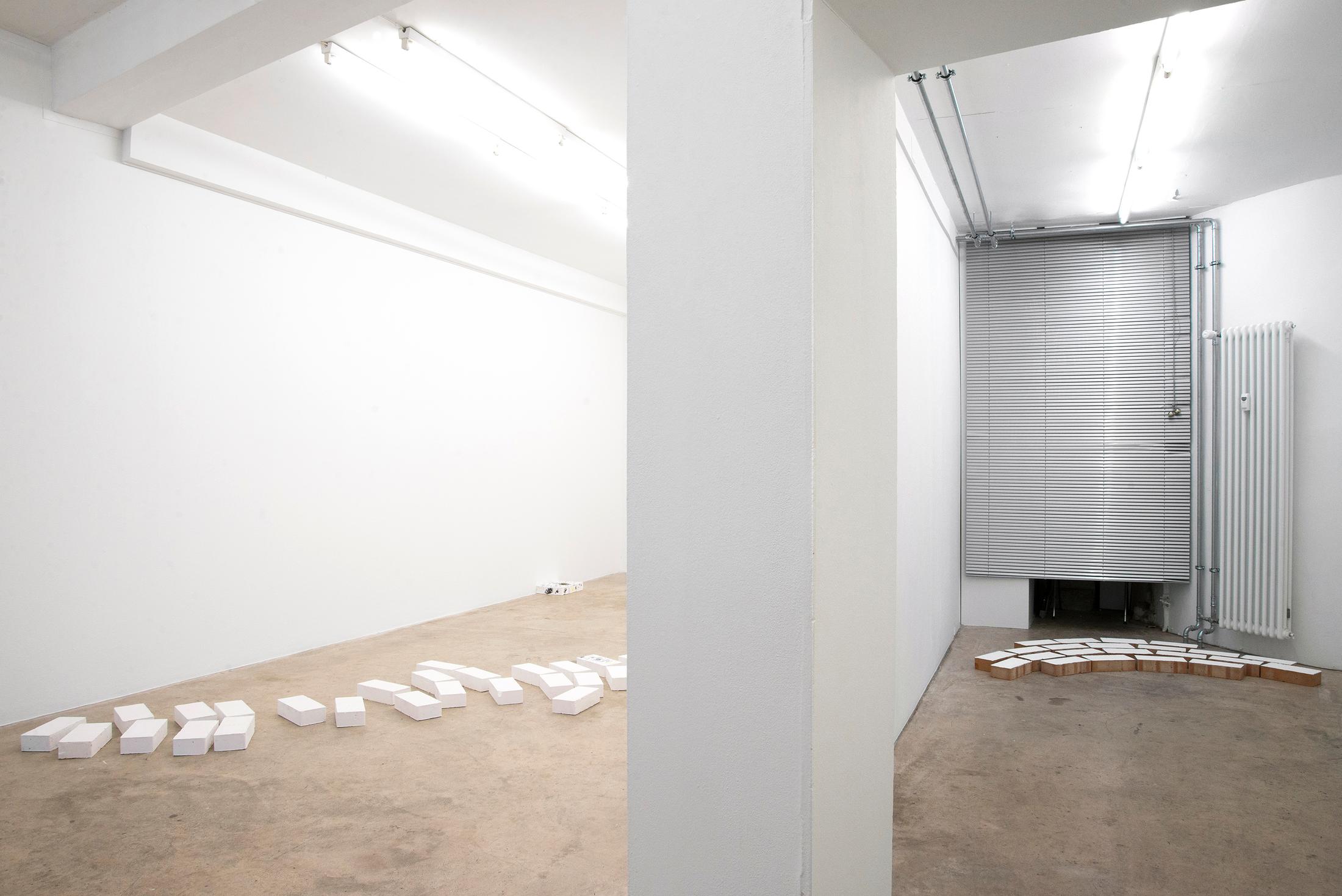 Exhibition View Valentina Triet Soloshow «Quader, Bricks, Loyalty, Heavenly Noblesse...» at Milieu, Bern, 2019 / Photo: Andreas Lumineau / Courtesy: the artist and Milieu, Bern