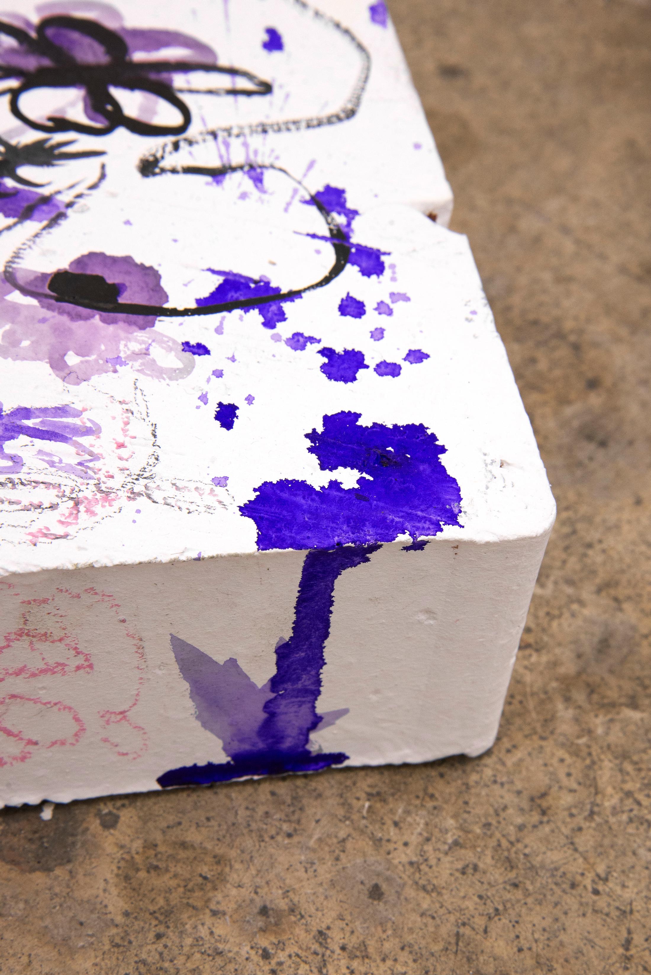 Exhibition View Valentina Triet Soloshow «Quader, Bricks, Loyalty, Heavenly Noblesse...; view on Path, 2019 (detail)» at Milieu, Bern, 2019 / Photo: Andreas Lumineau / Courtesy: the artist and Milieu, Bern