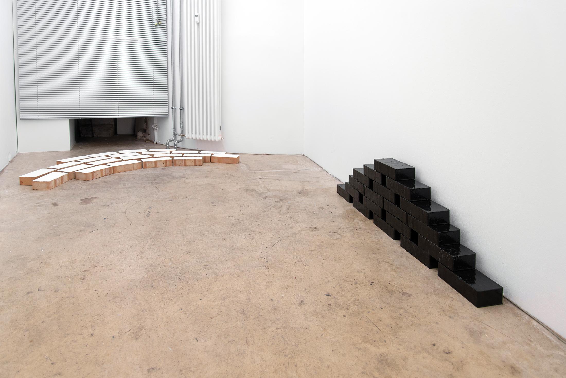 Exhibition View Valentina Triet Soloshow «Quader, Bricks, Loyalty, Heavenly Noblesse...» at Milieu, Bern, 2019 / Photo: Andreas Lumineau / Courtesy: the artist and Milieu, Bern