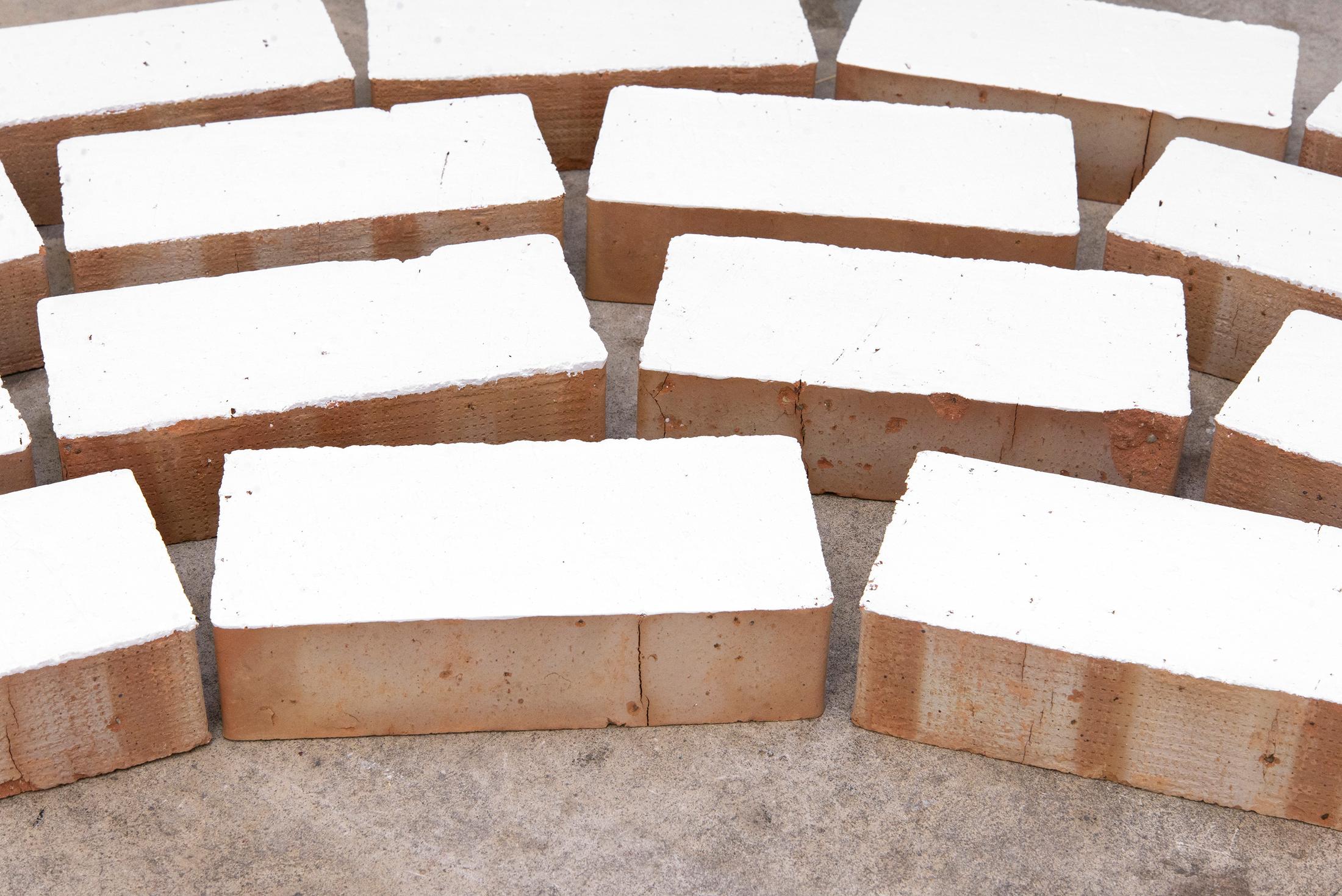 Exhibition View Valentina Triet Soloshow «Quader, Bricks, Loyalty, Heavenly Noblesse...; view on Untitled, 2019 (detail)» at Milieu, Bern, 2019 / Photo: Andreas Lumineau / Courtesy: the artist and Milieu, Bern