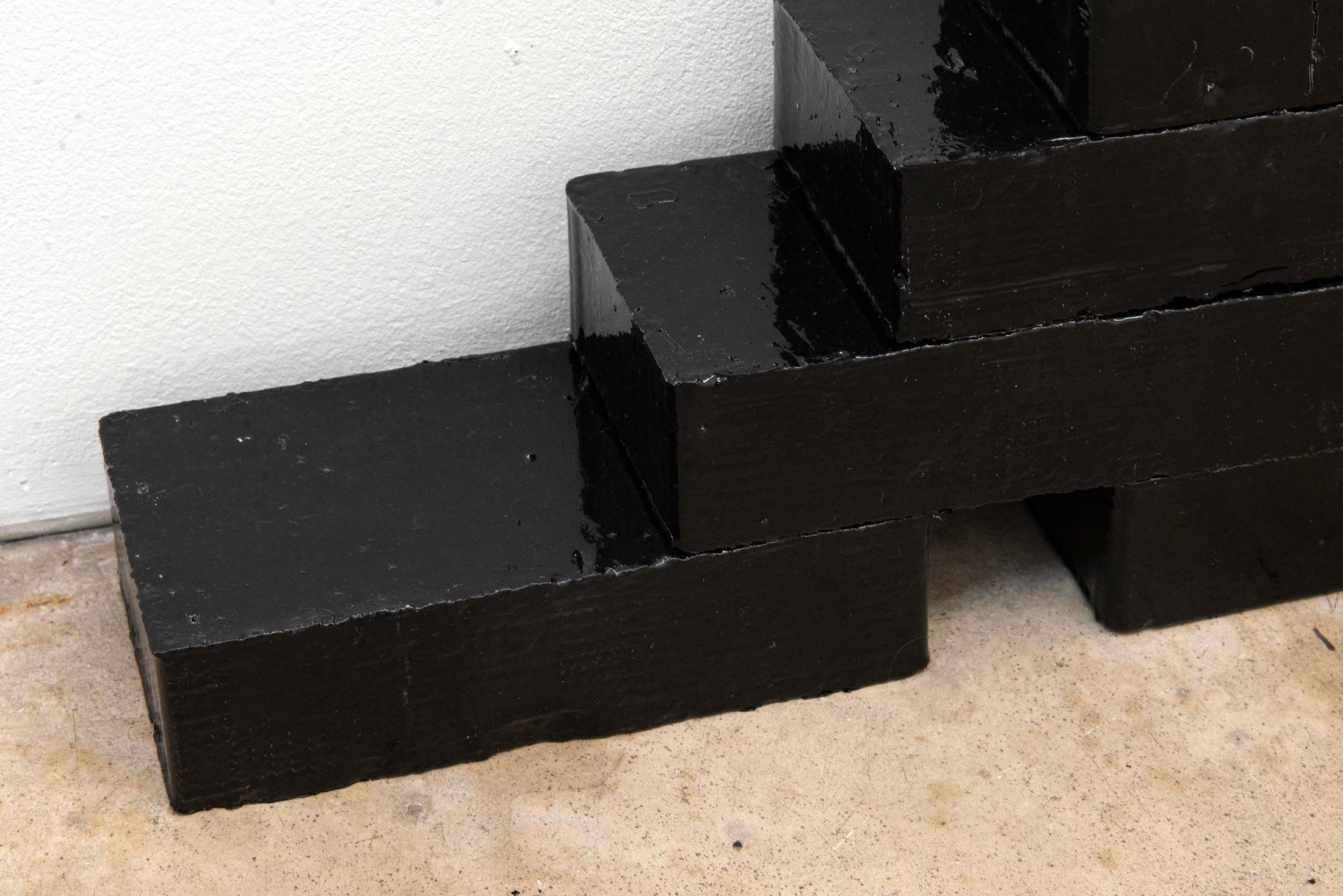 Exhibition View Valentina Triet Soloshow «Quader, Bricks, Loyalty, Heavenly Noblesse...; view on Franza, 2019 (detail)» at Milieu, Bern, 2019 / Photo: Andreas Lumineau / Courtesy: the artist and Milieu, Bern